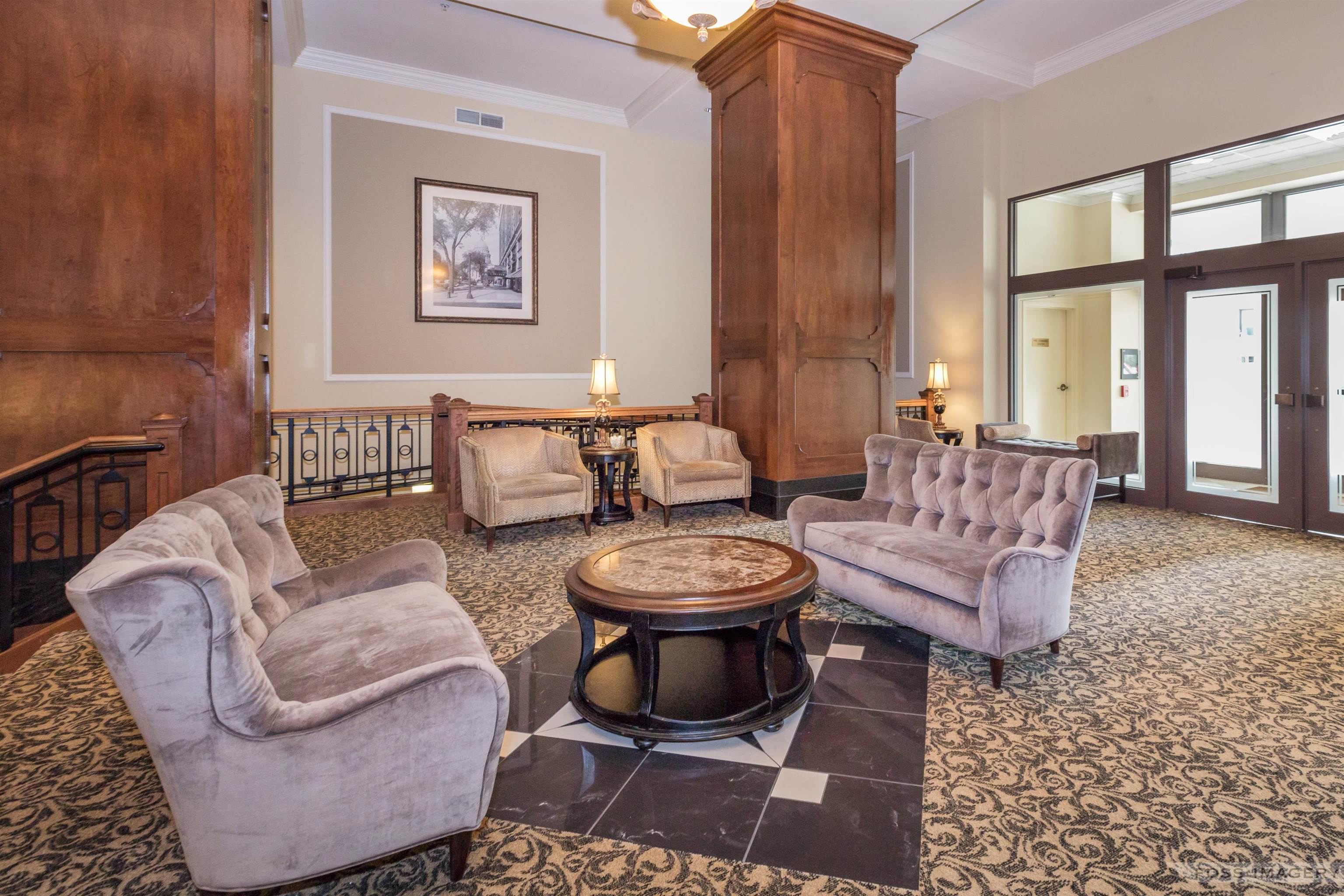 123 W Washington Avenue 804