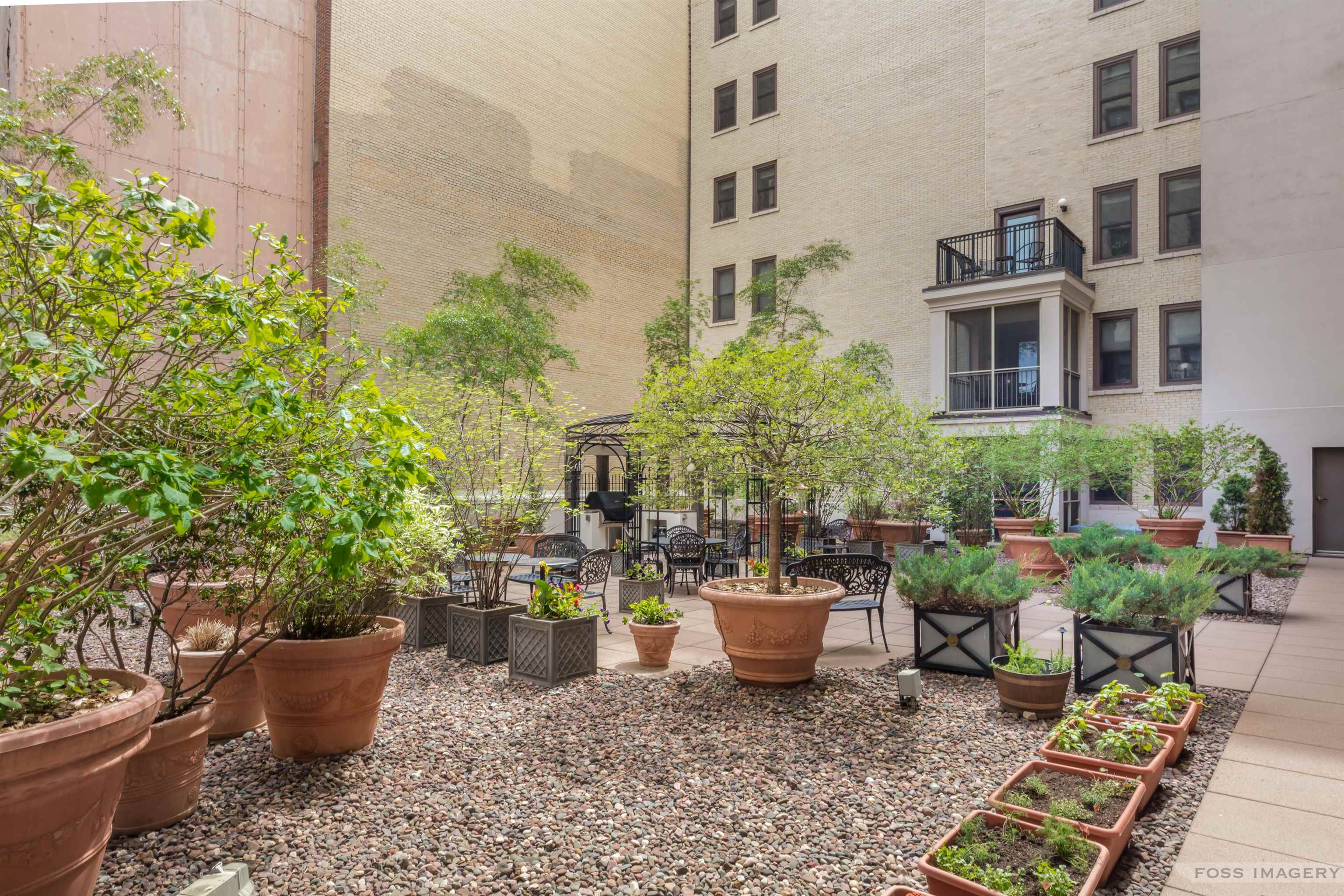 123 W Washington Avenue 804