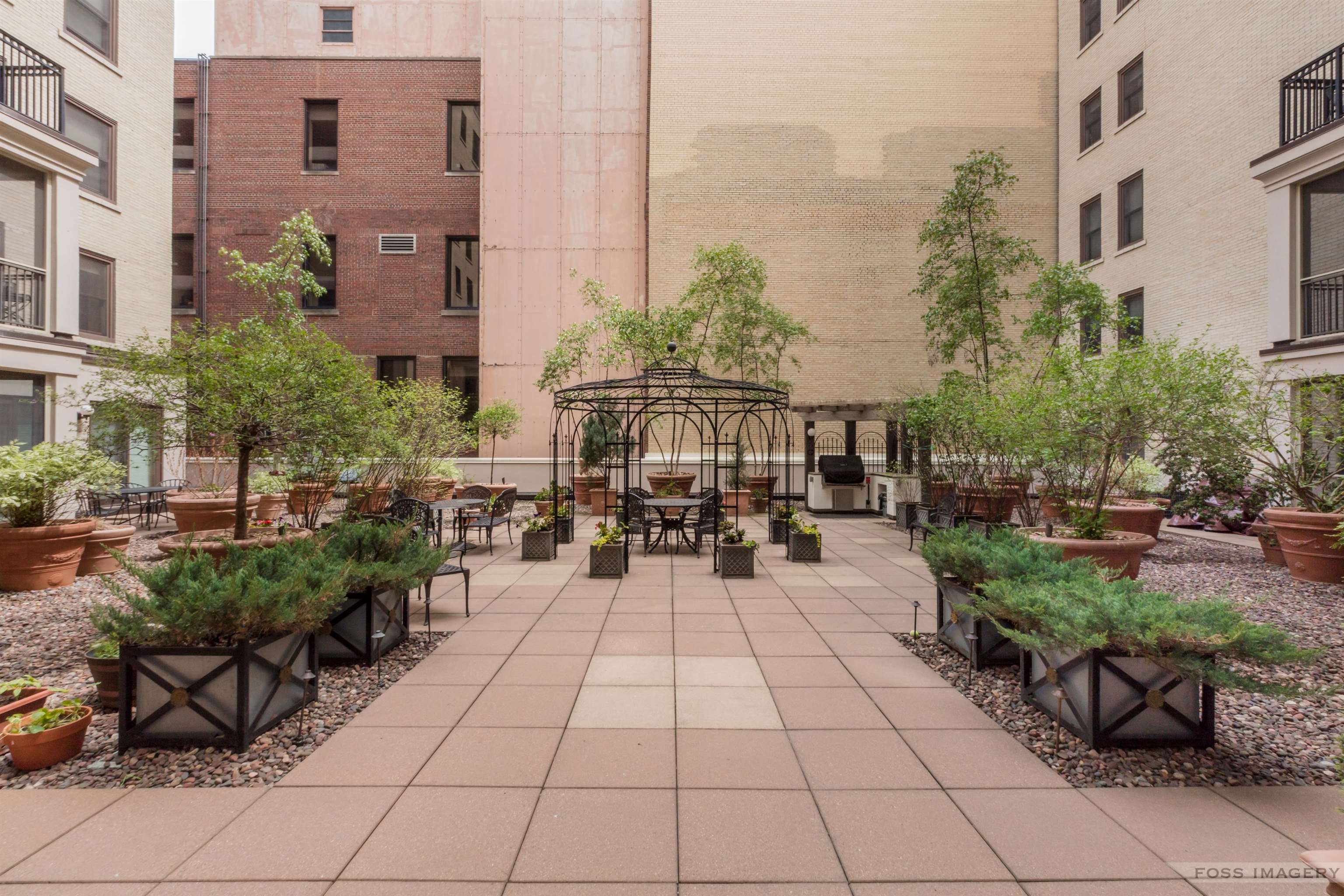 123 W Washington Avenue 804