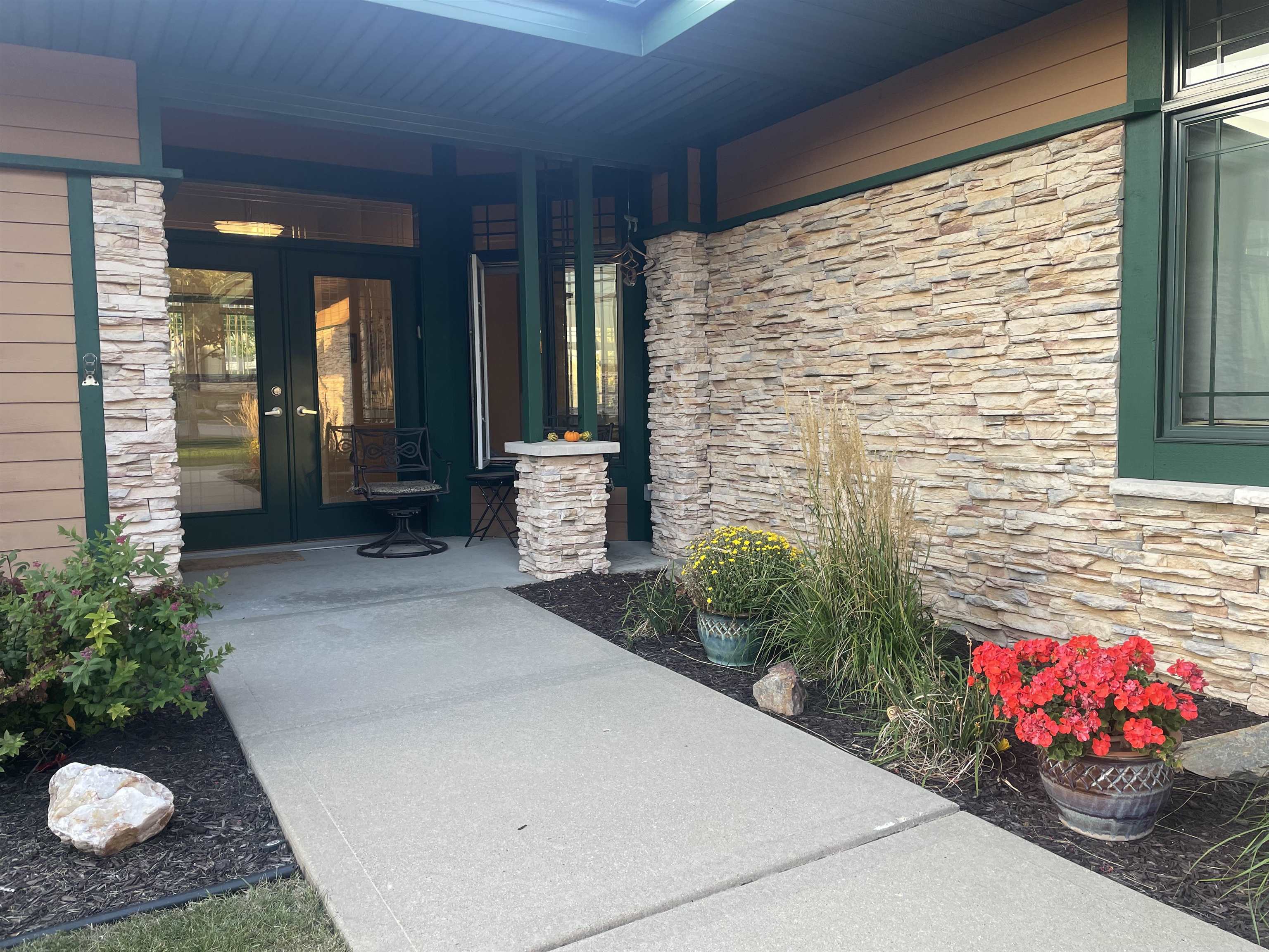 1830 Breezy Trail