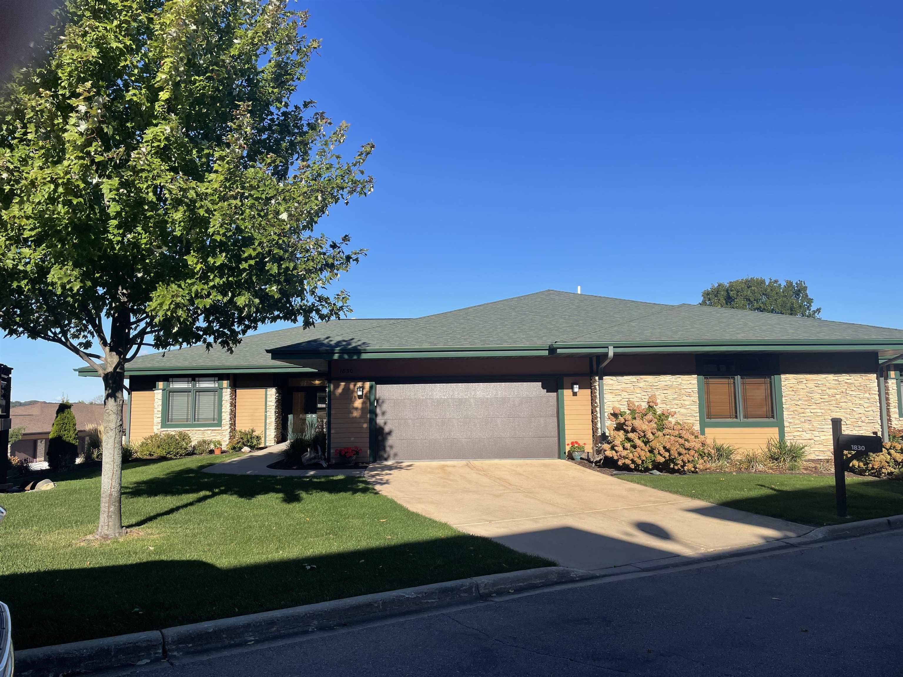 1830 Breezy Trail