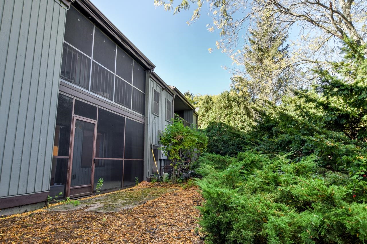 2829 Century Harbor Road 2