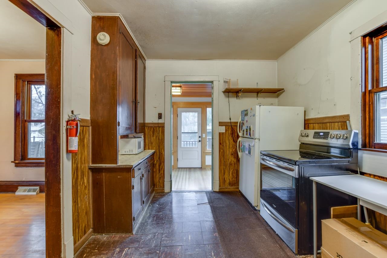 2024 E Main Street