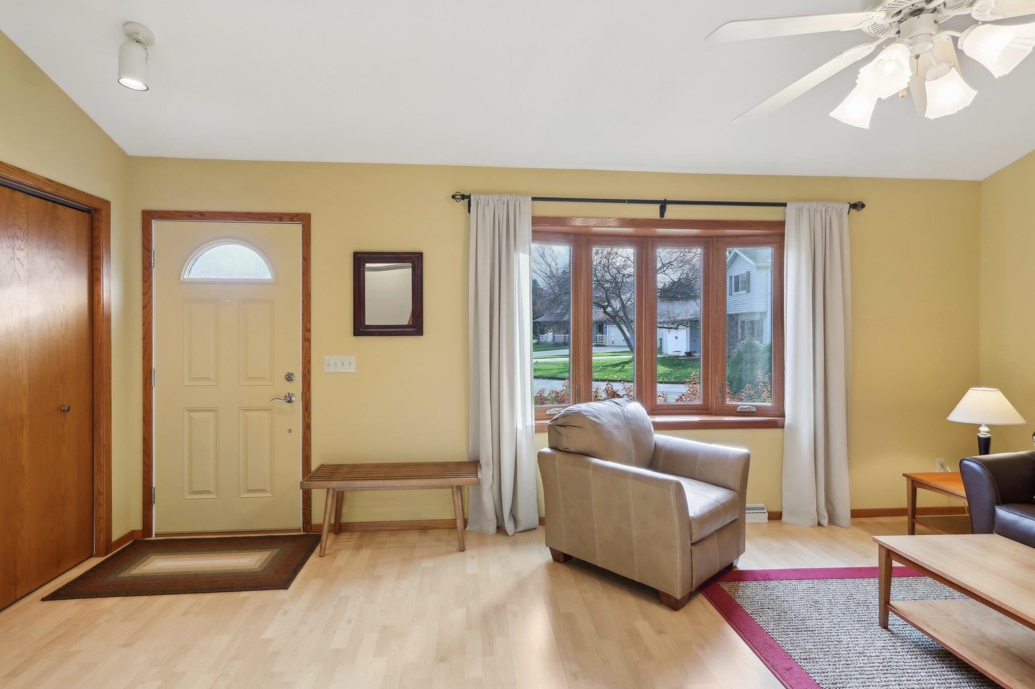 5816 Chesapeake Circle