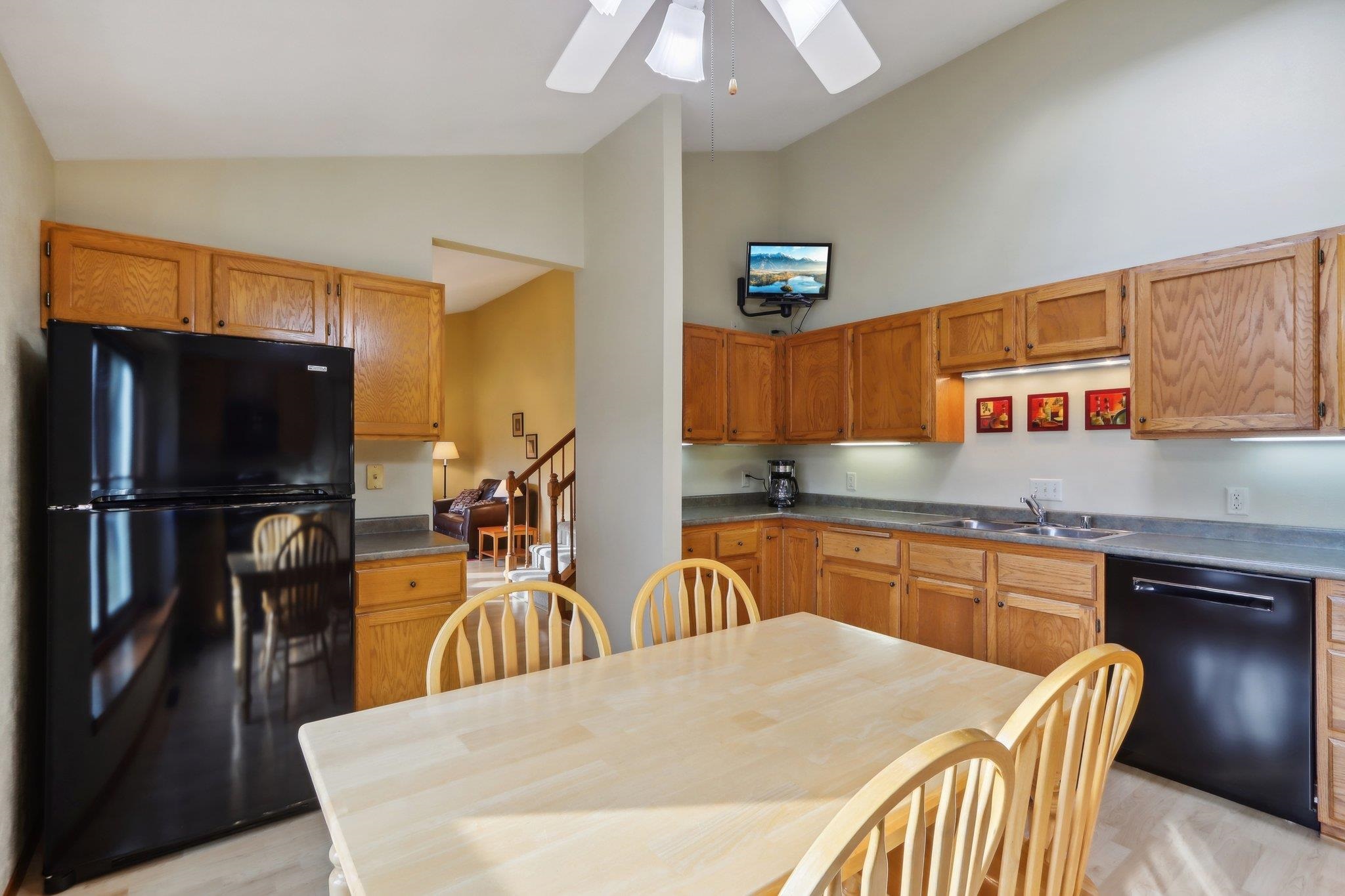 5816 Chesapeake Circle