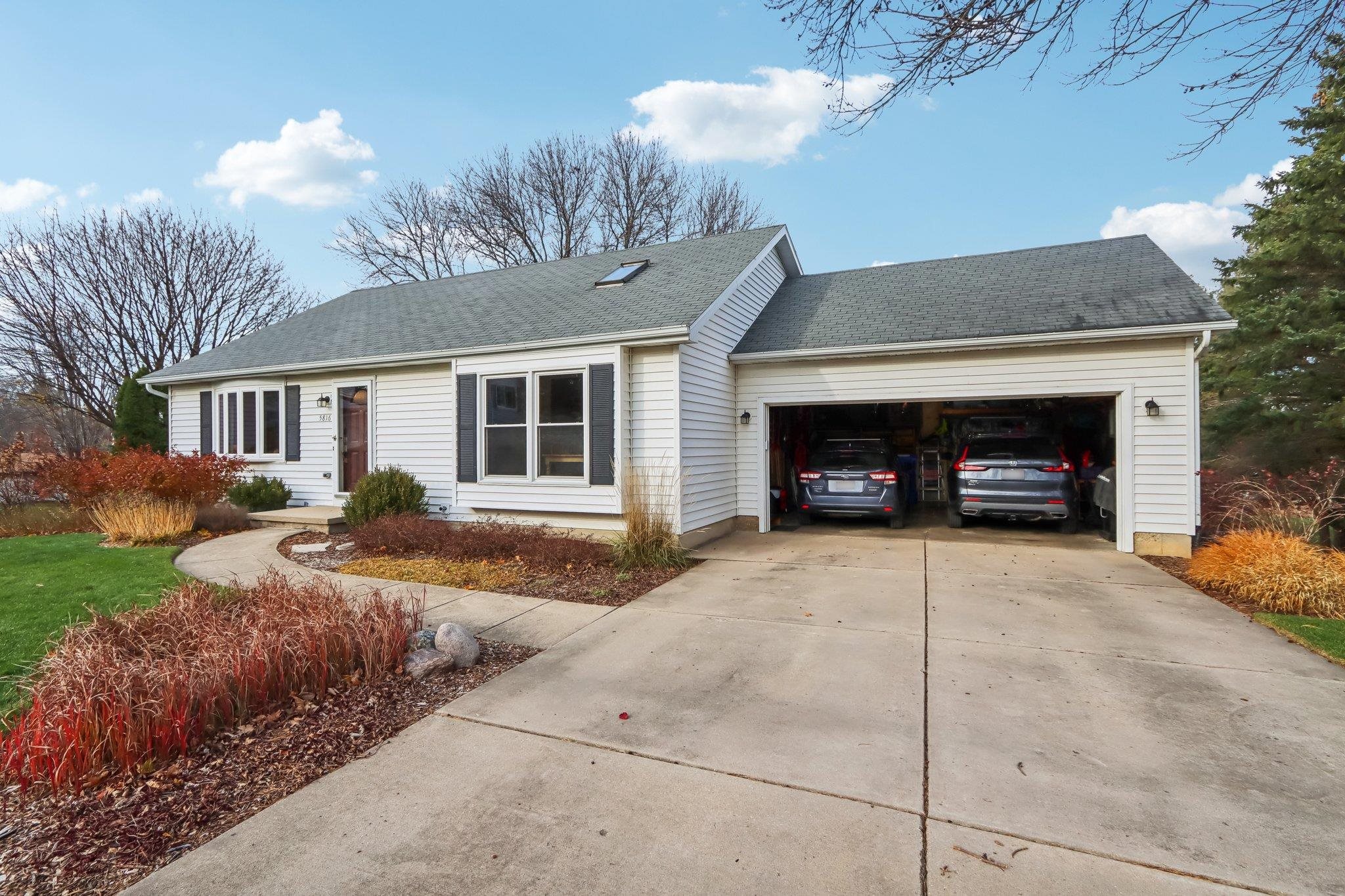 5816 Chesapeake Circle