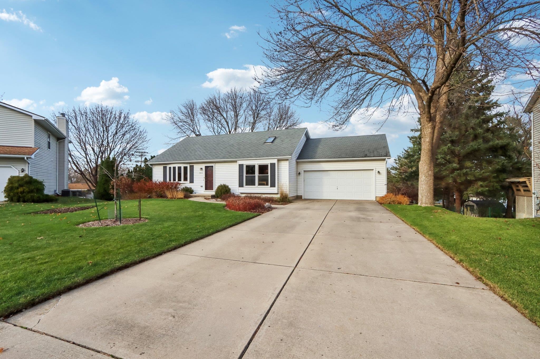 5816 Chesapeake Circle
