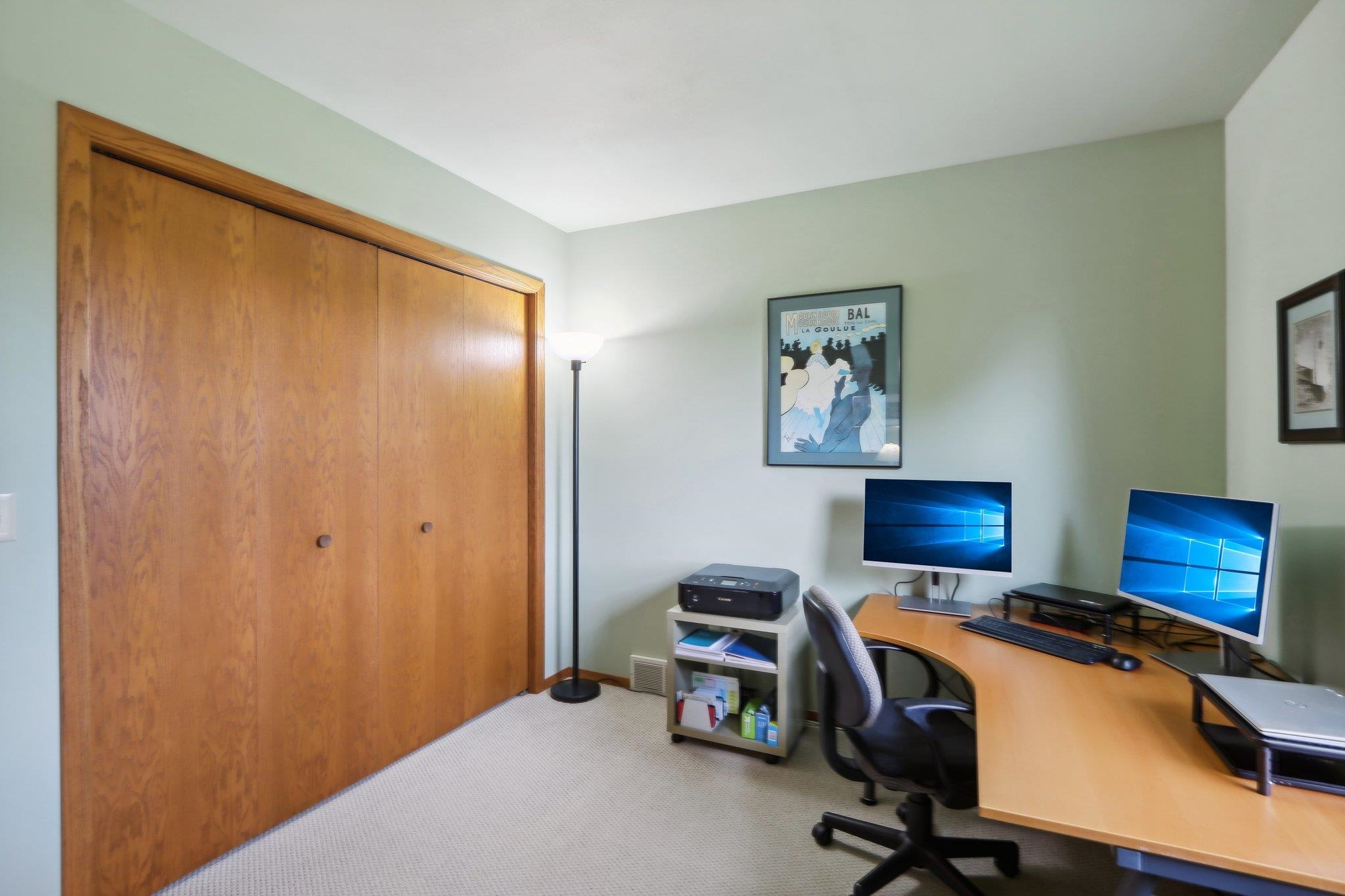 5816 Chesapeake Circle