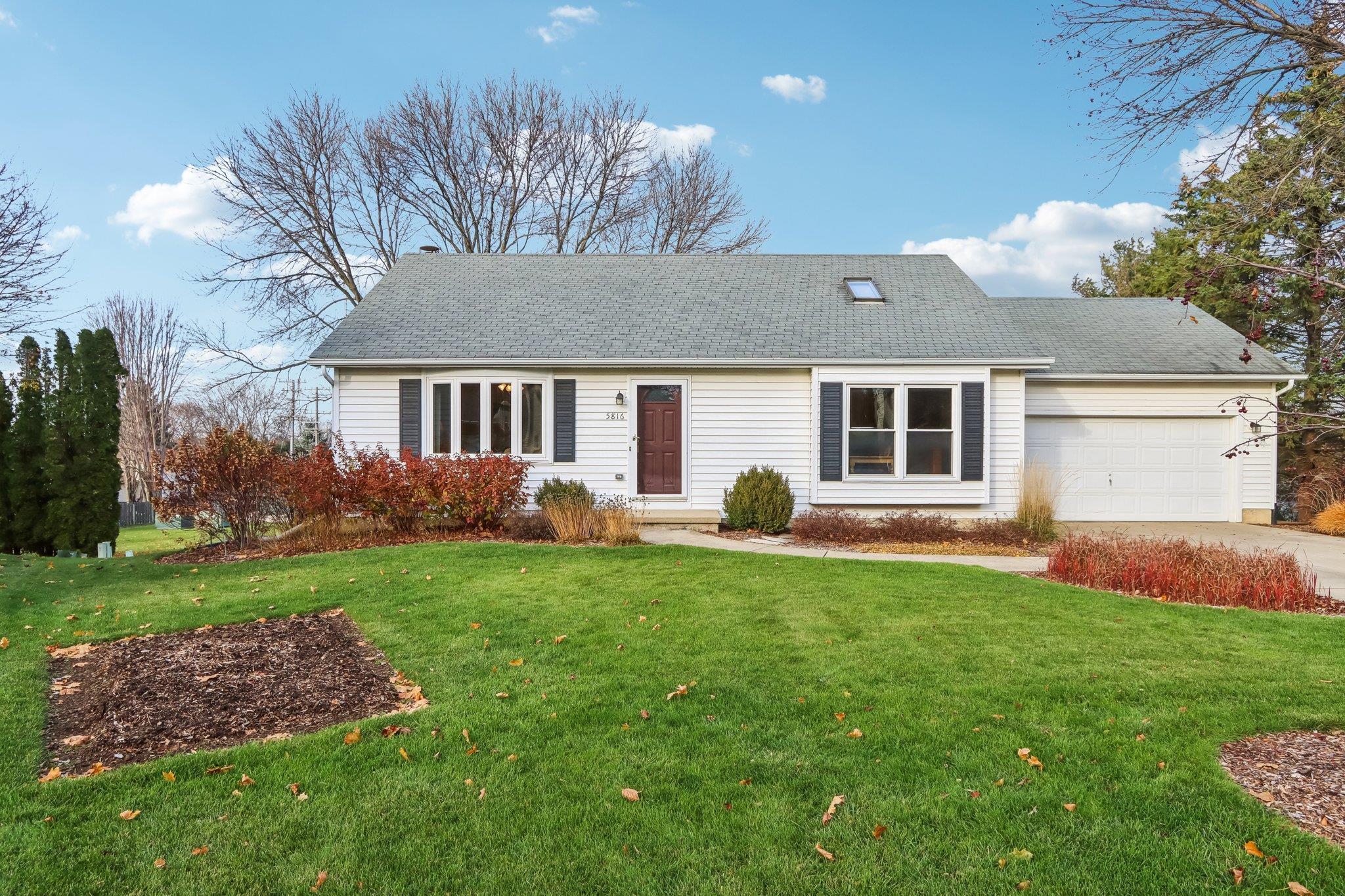 5816 Chesapeake Circle
