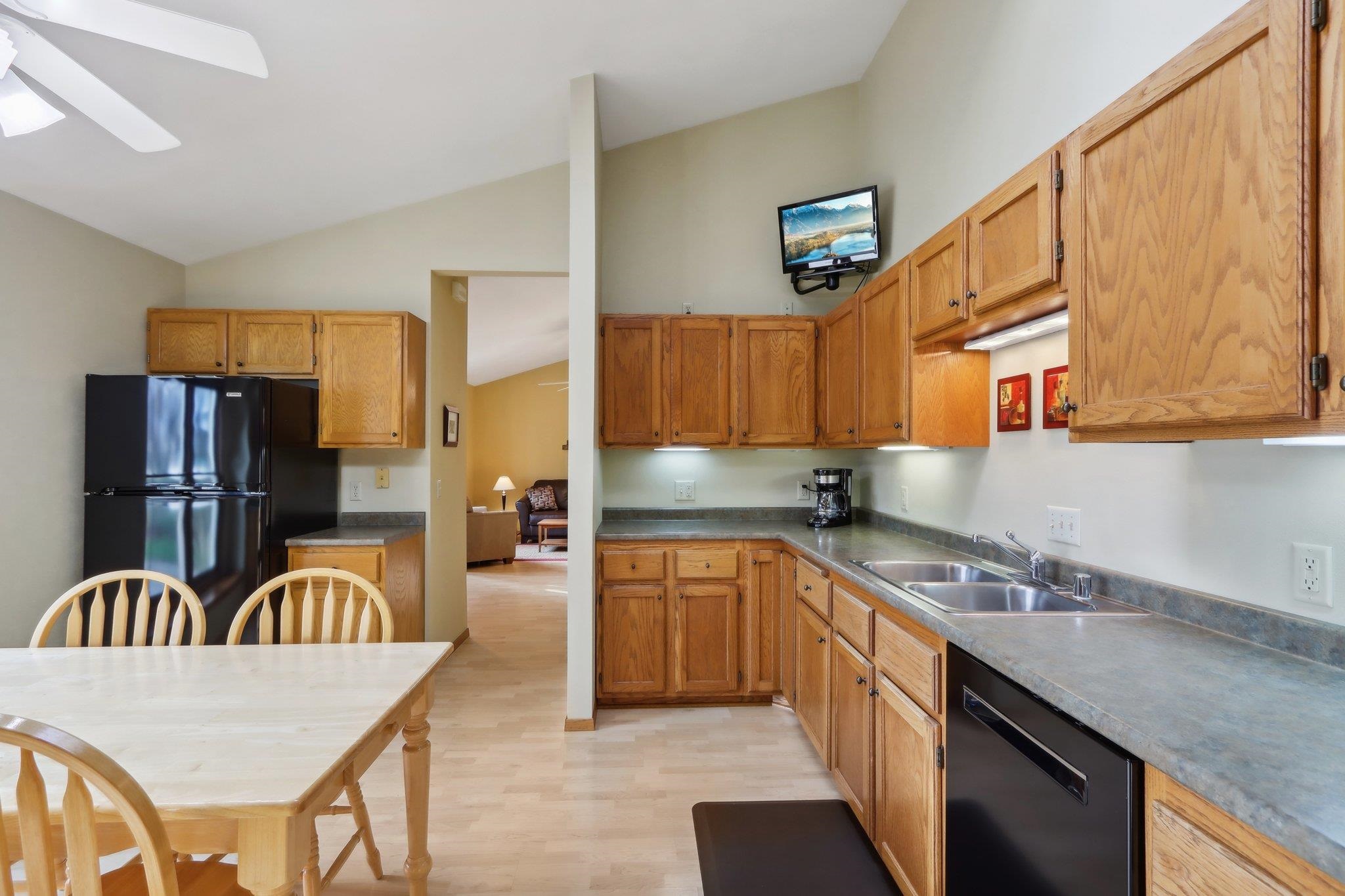 5816 Chesapeake Circle
