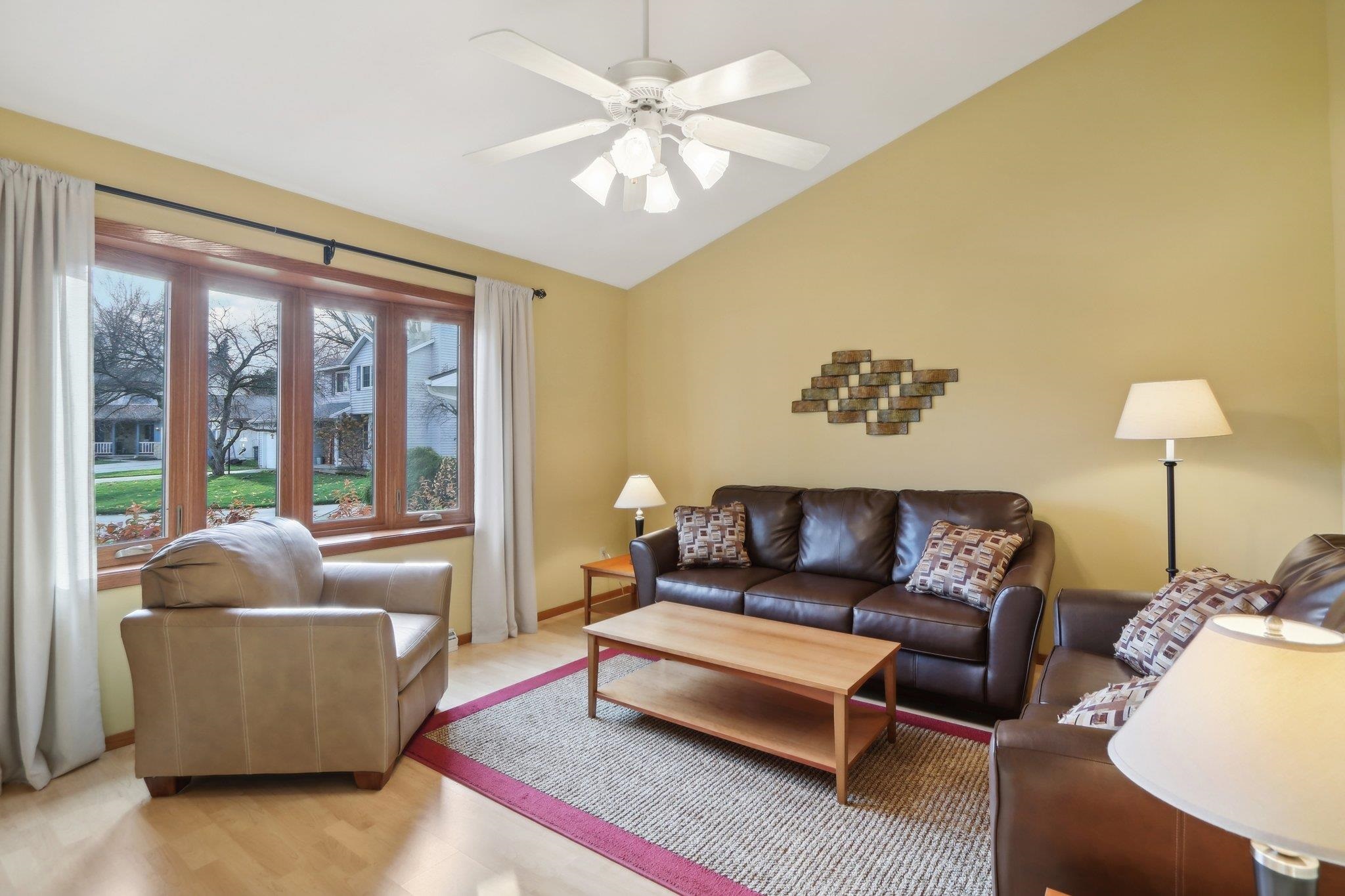 5816 Chesapeake Circle