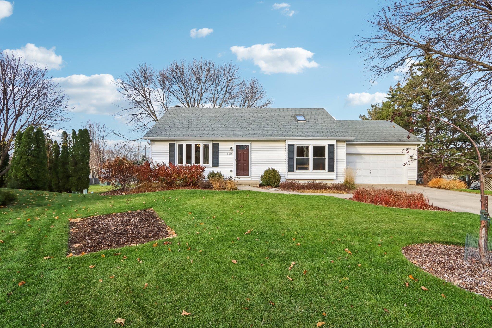 5816 Chesapeake Circle
