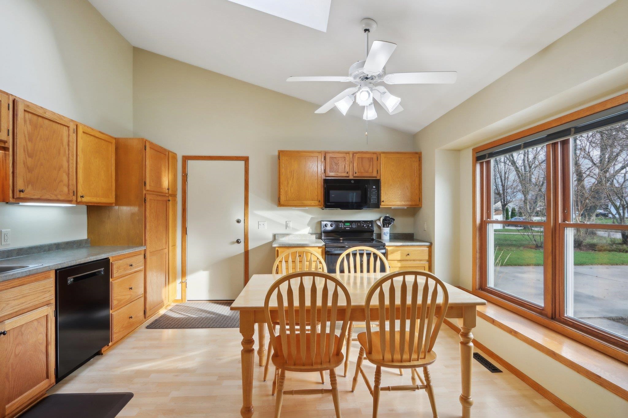 5816 Chesapeake Circle