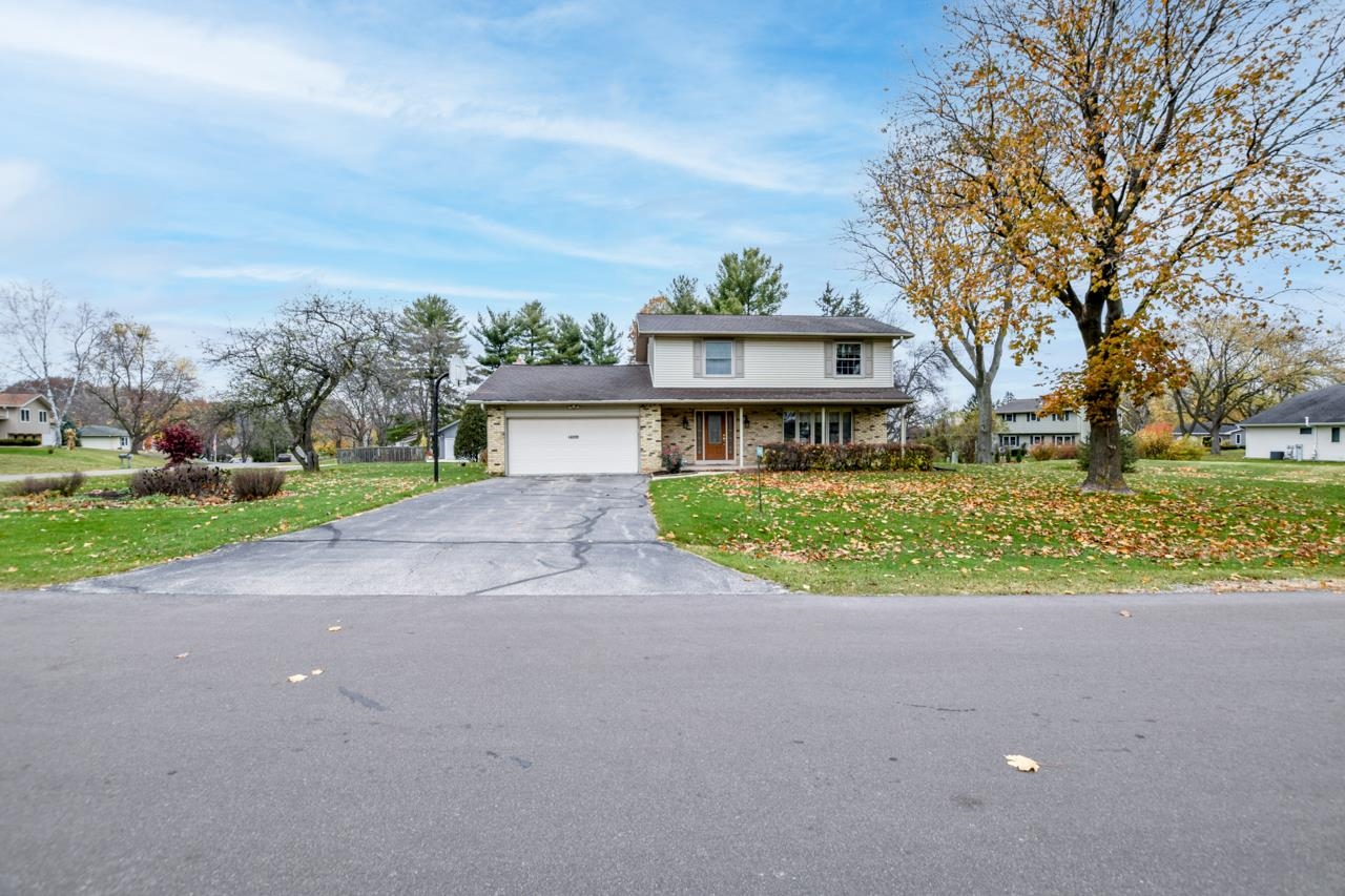 3484 Cottontail Trail