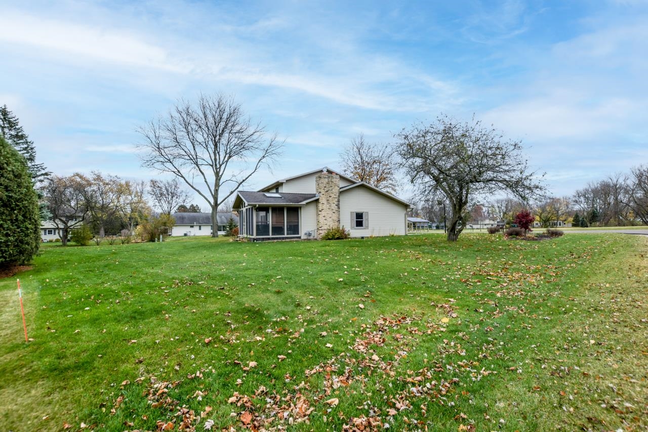 3484 Cottontail Trail