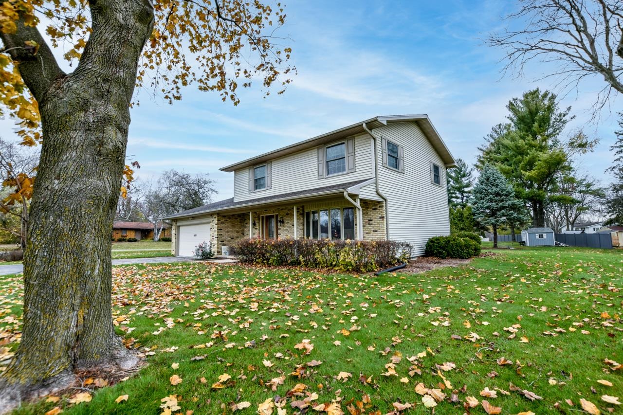 3484 Cottontail Trail