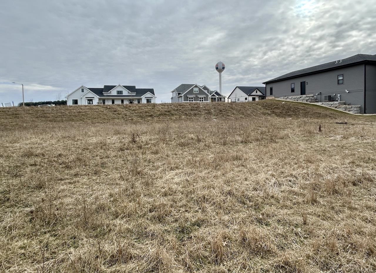 7792 Bluestem Trail
