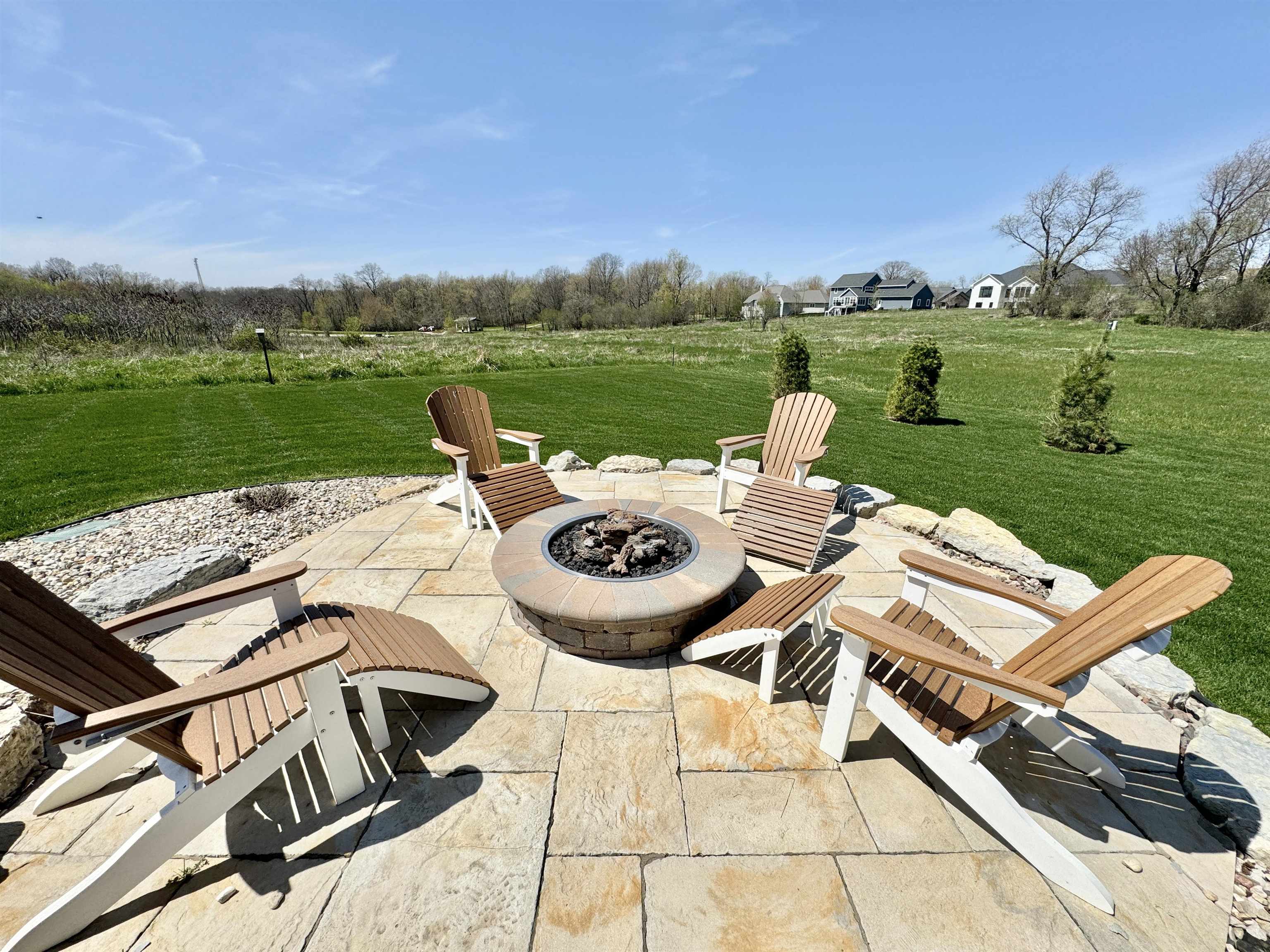 2738 Arbor Ridge Way