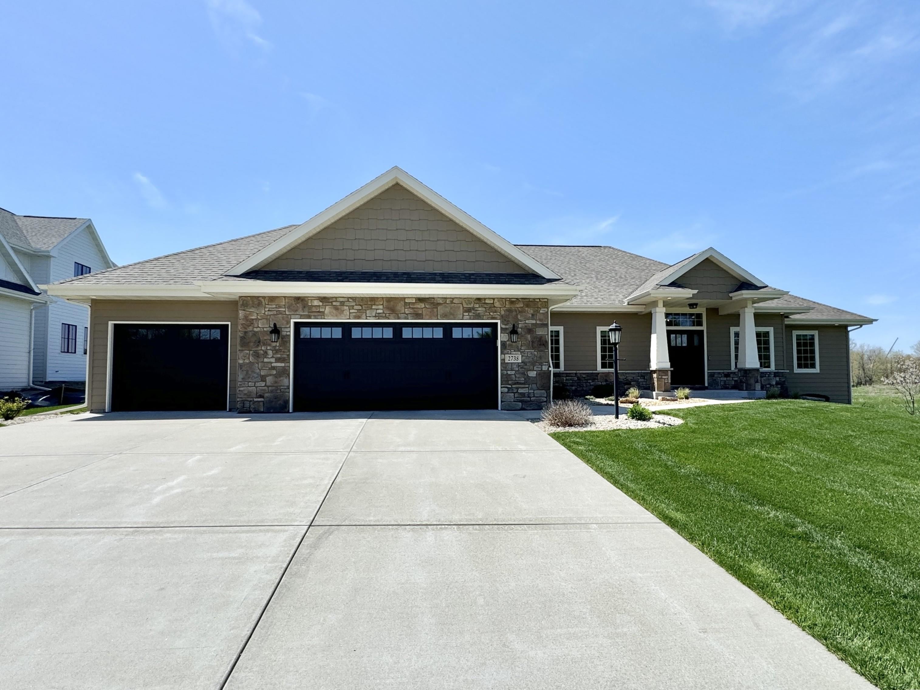 2738 Arbor Ridge Way