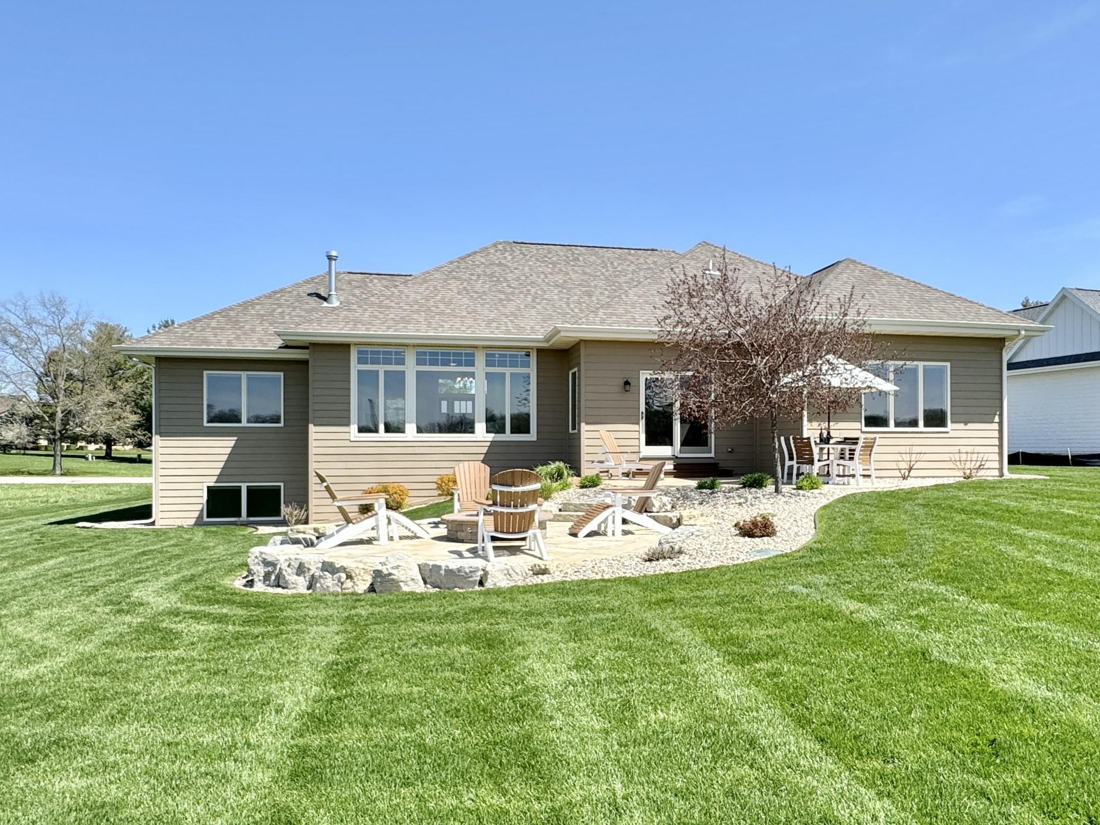 2738 Arbor Ridge Way