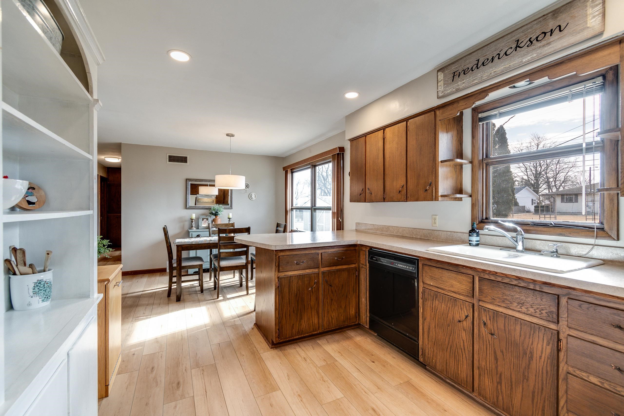 347 E Klubertanz Drive