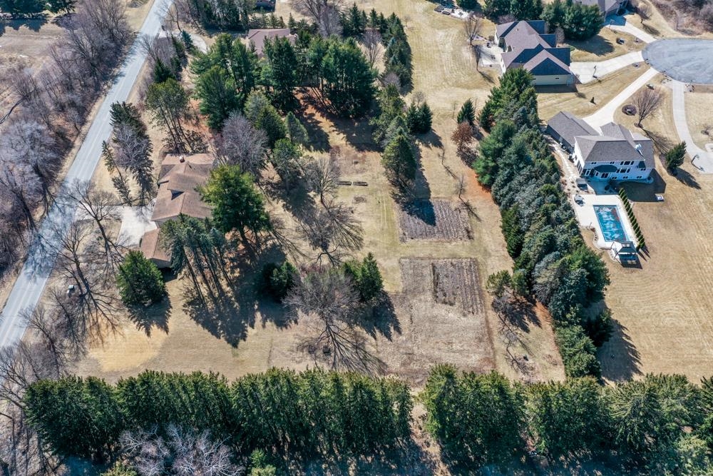 3911 Pioneer Road