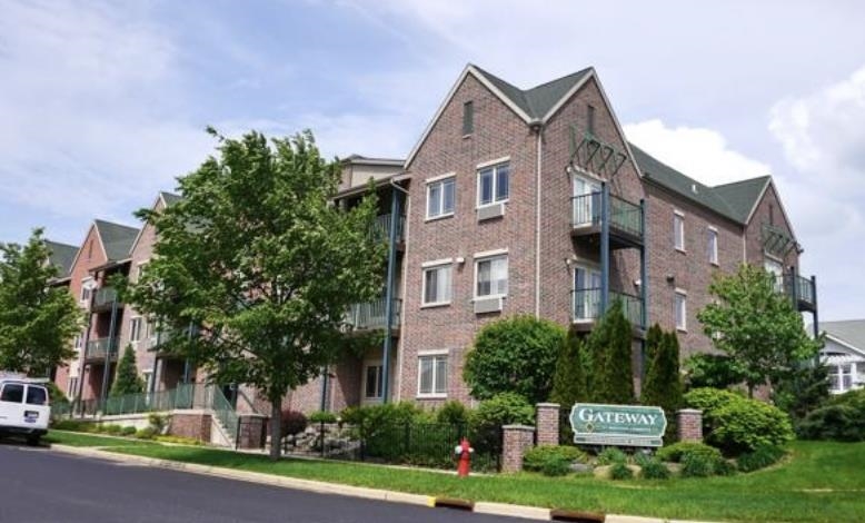 1901 Carns Drive 104