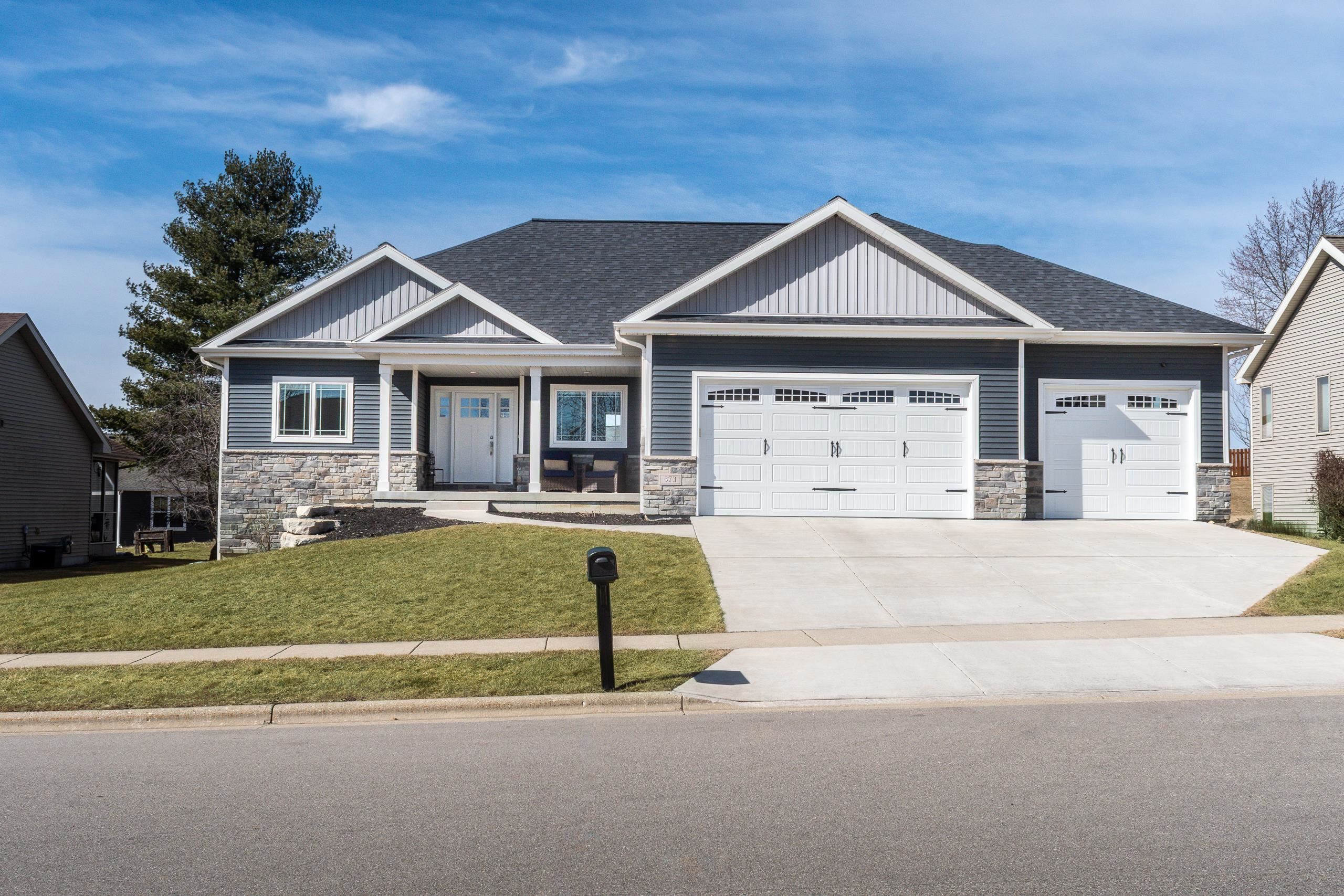 373 N Bergamont Boulevard