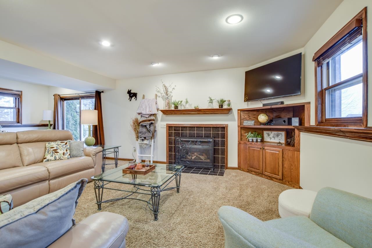 7122 Timberwood Drive