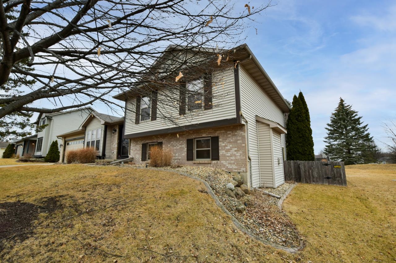 7122 Timberwood Drive