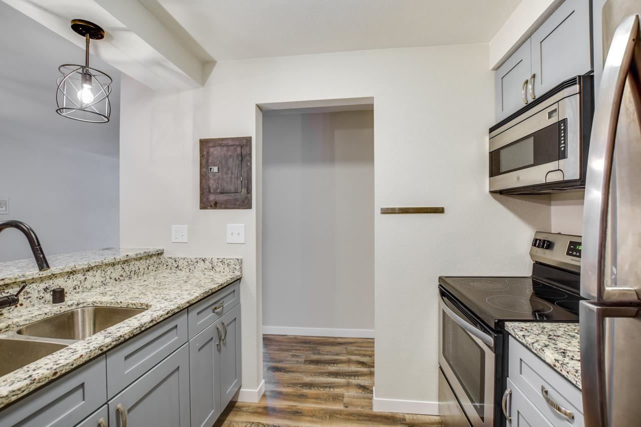 2418 Independence Lane 103