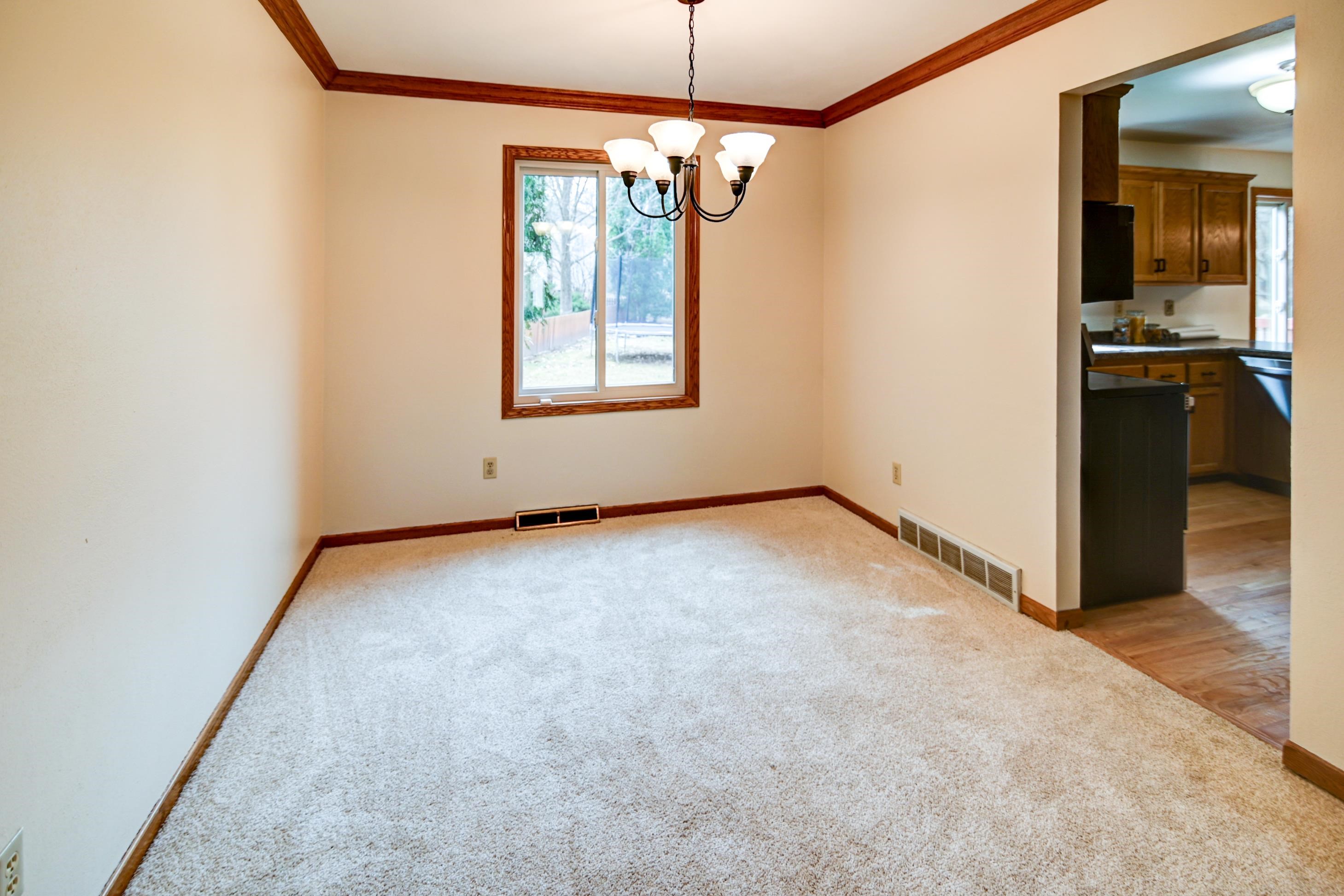 1 E Newhaven Circle