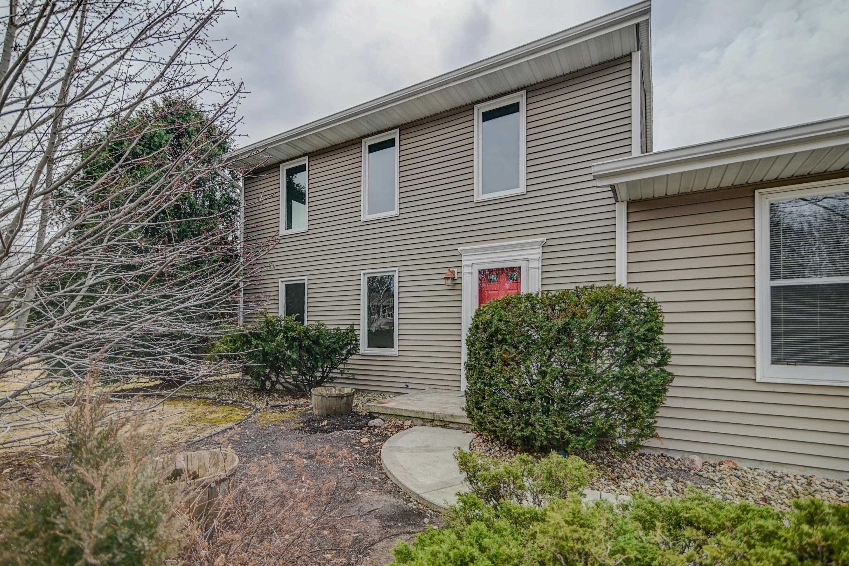 1 E Newhaven Circle