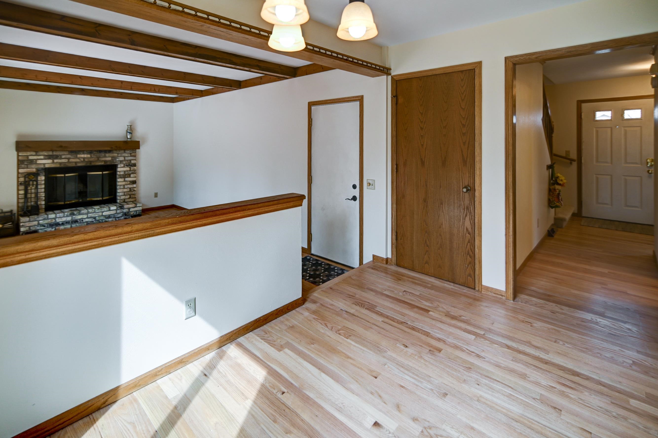 1 E Newhaven Circle