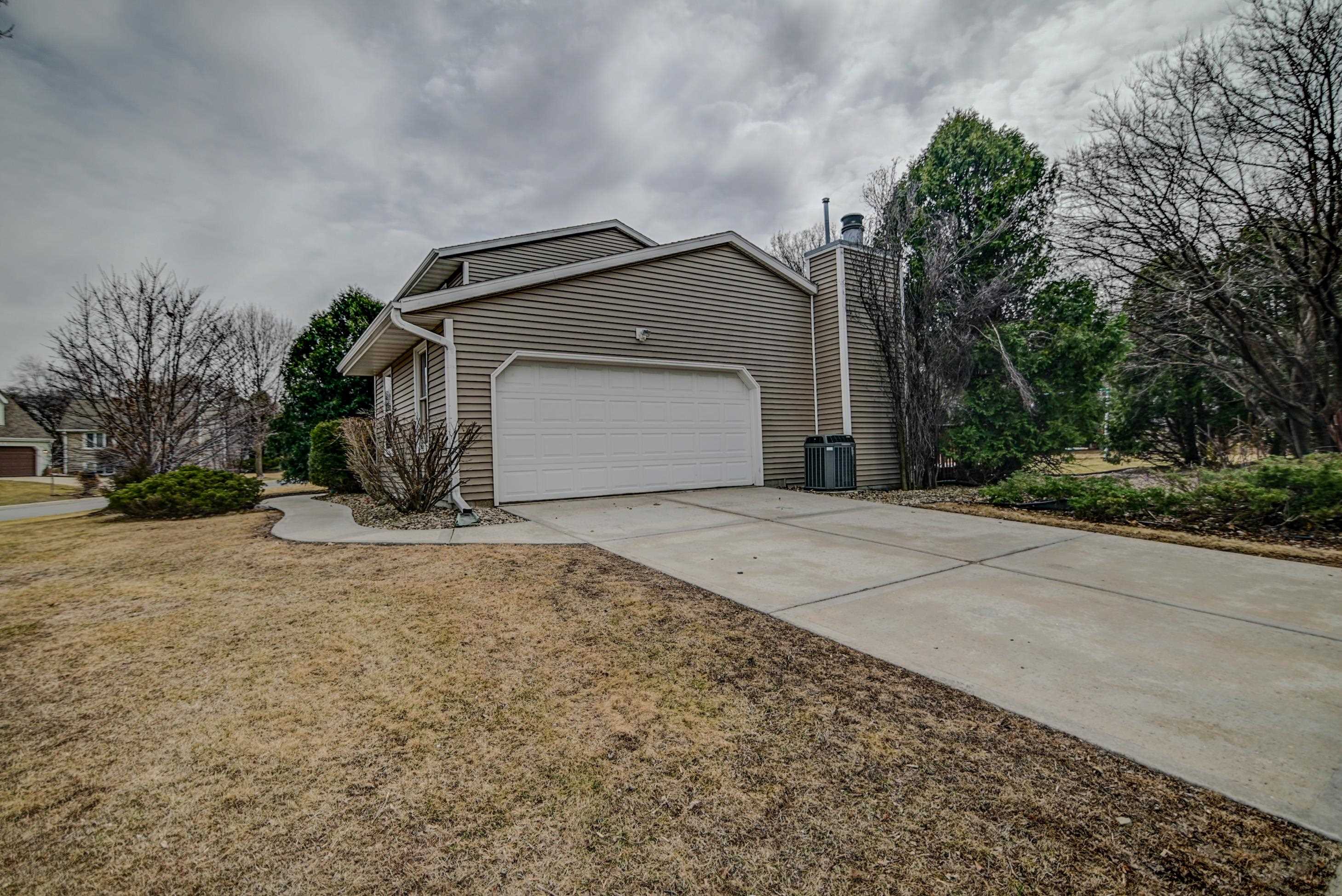 1 E Newhaven Circle