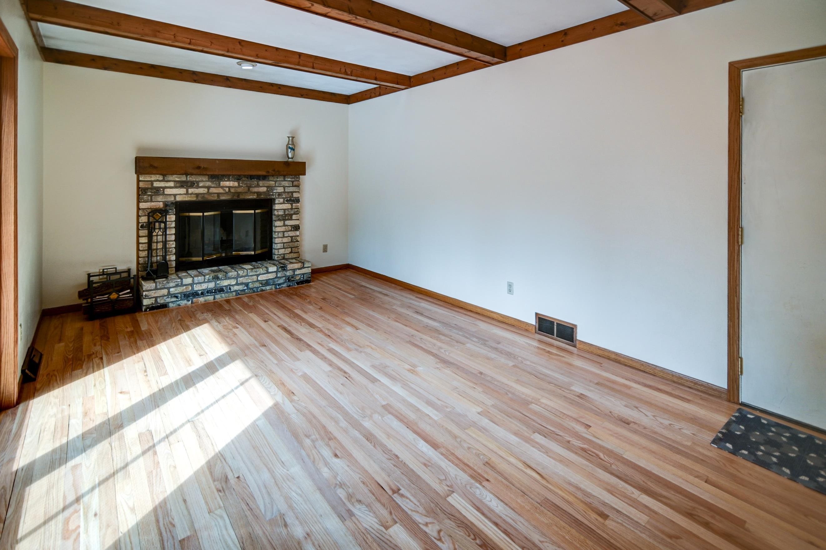 1 E Newhaven Circle
