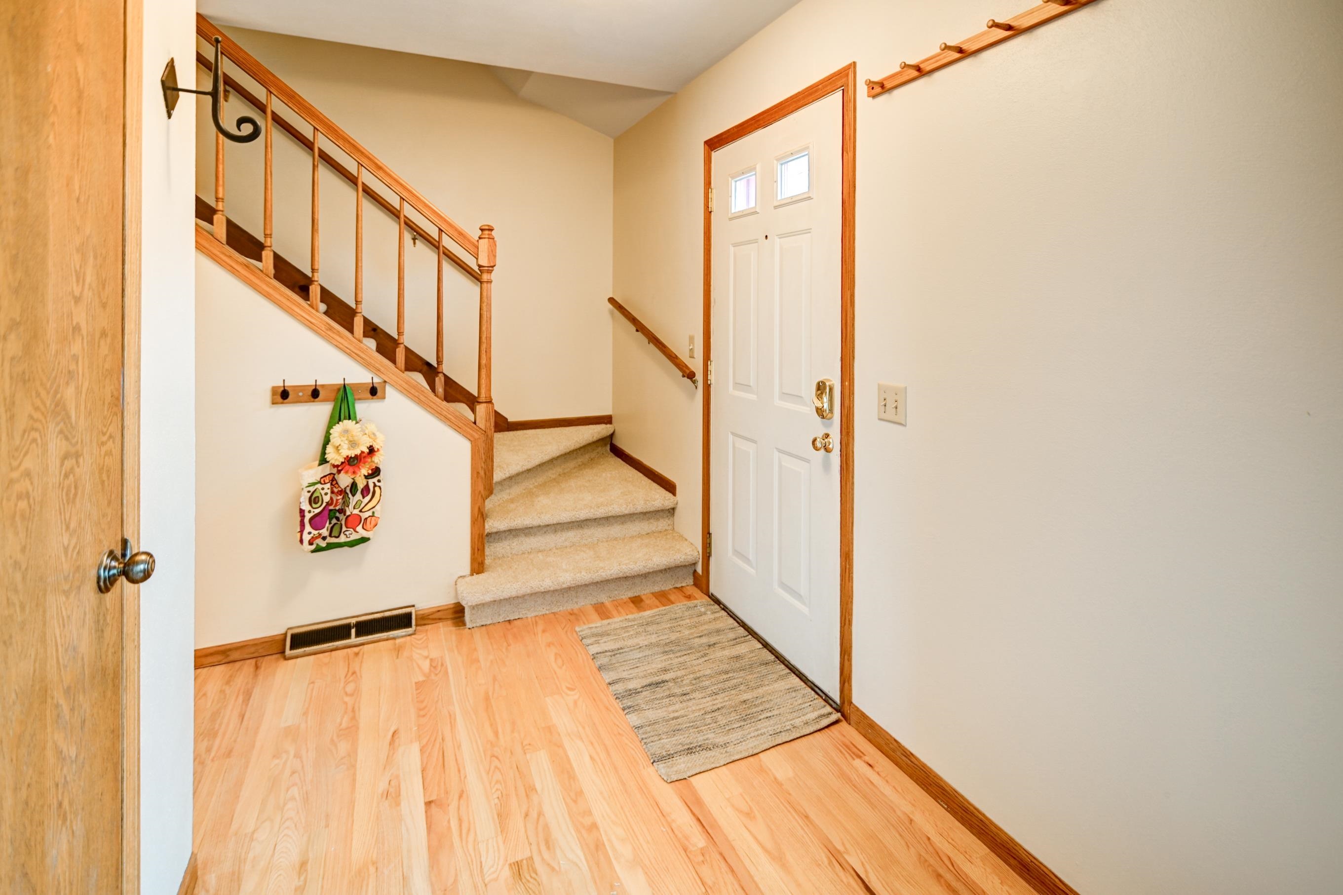 1 E Newhaven Circle
