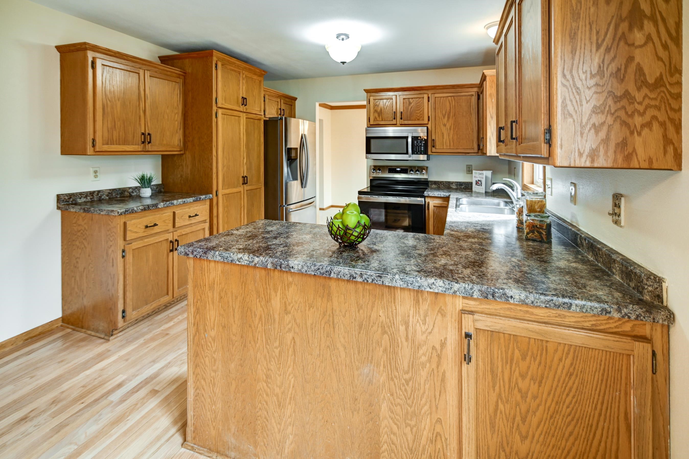 1 E Newhaven Circle