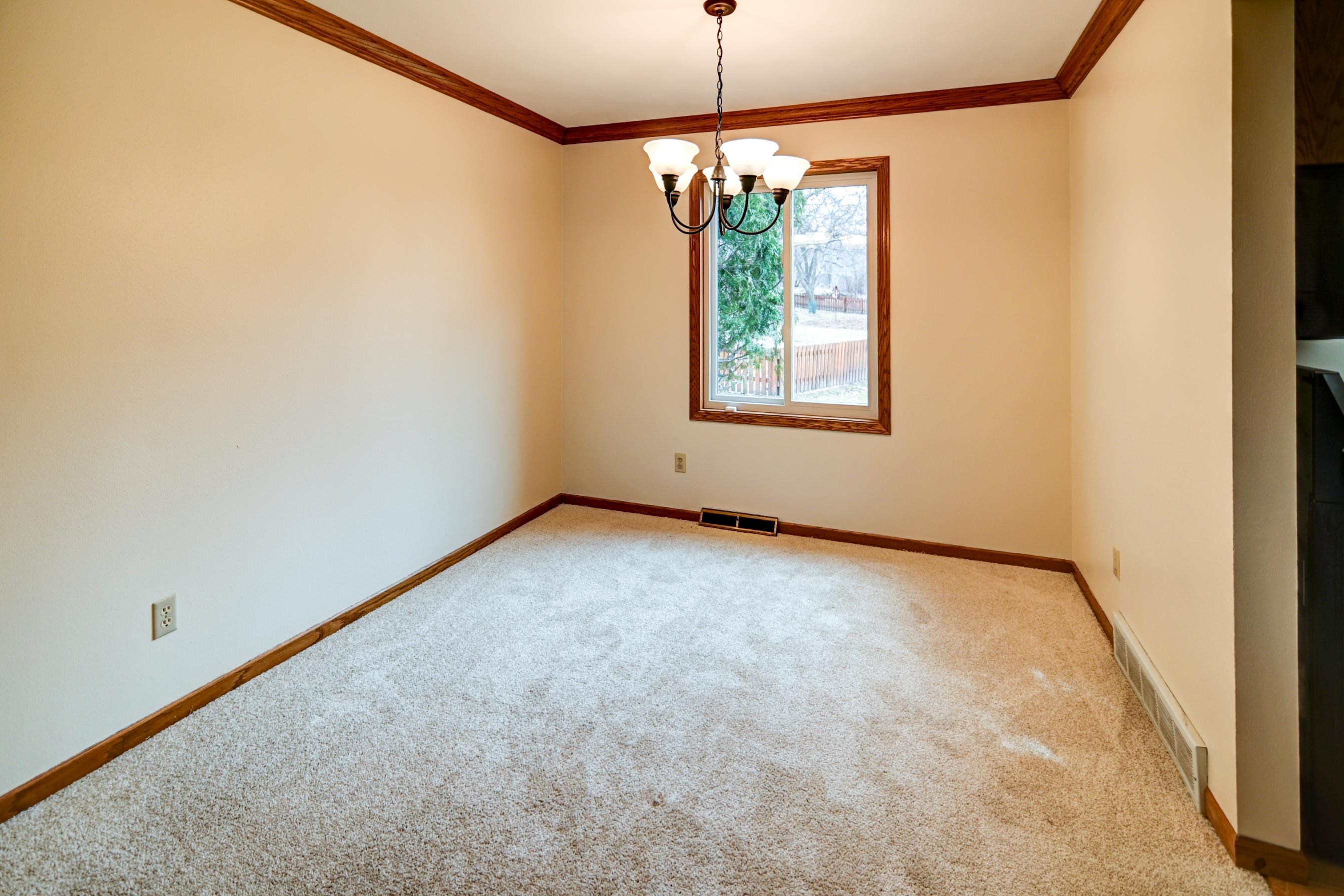 1 E Newhaven Circle