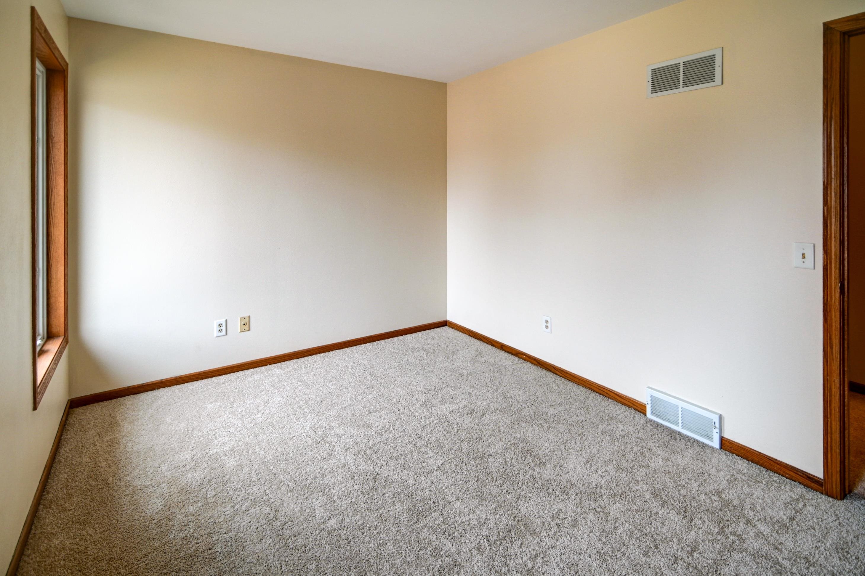 1 E Newhaven Circle