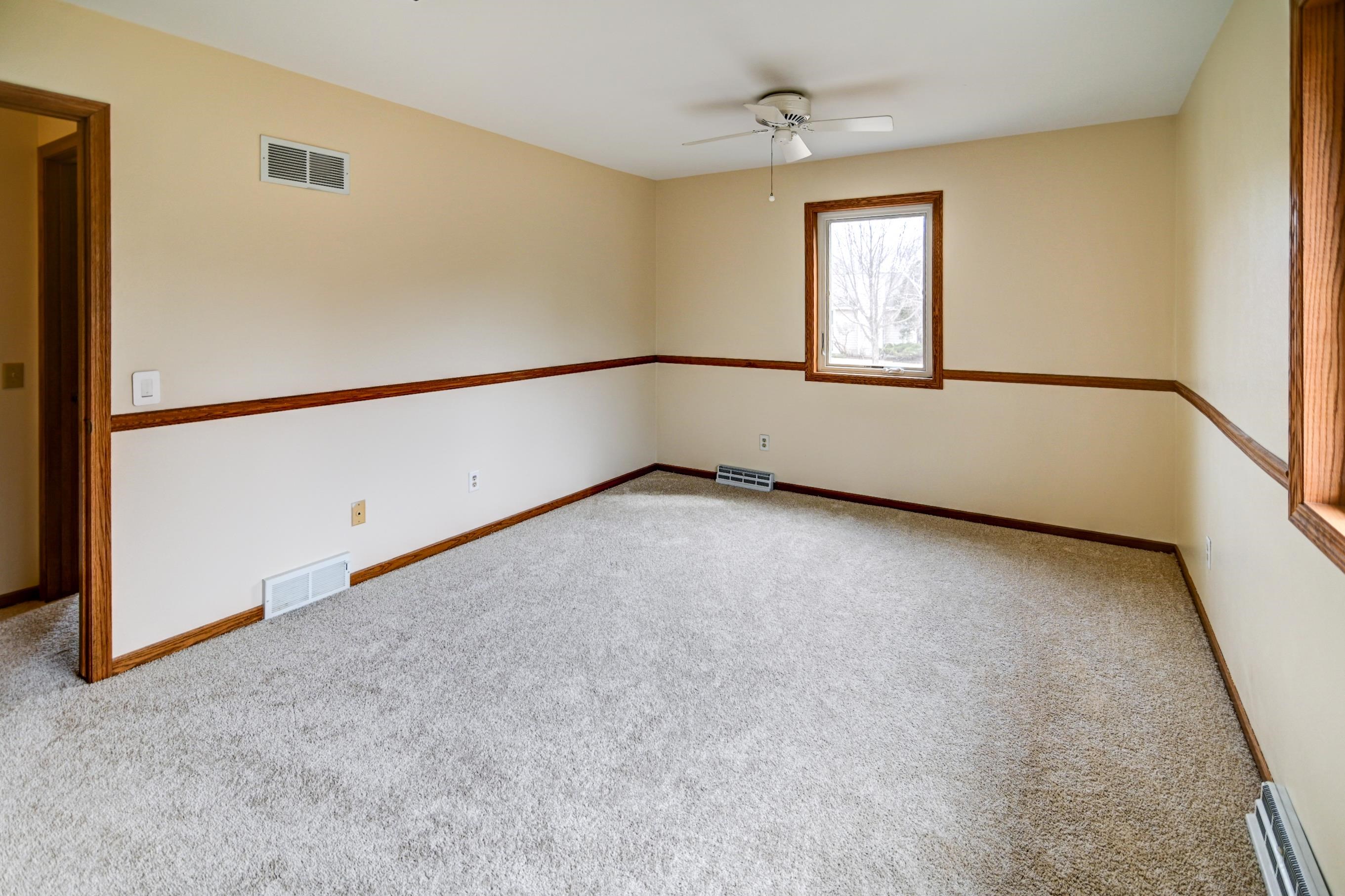 1 E Newhaven Circle