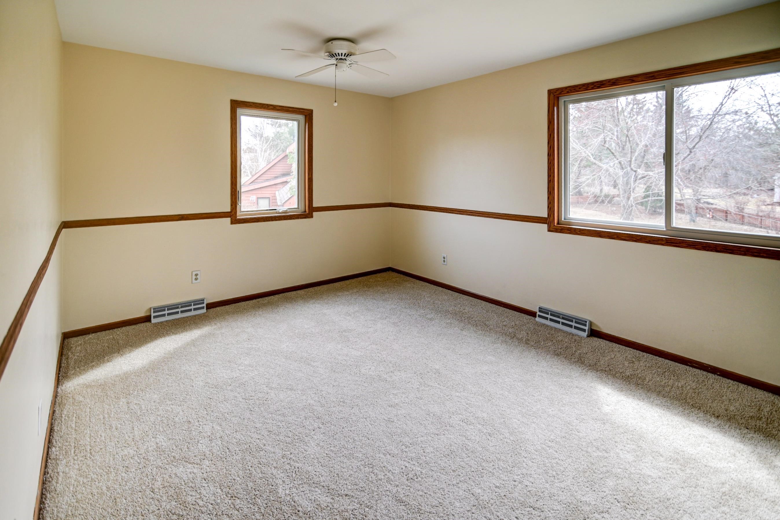 1 E Newhaven Circle