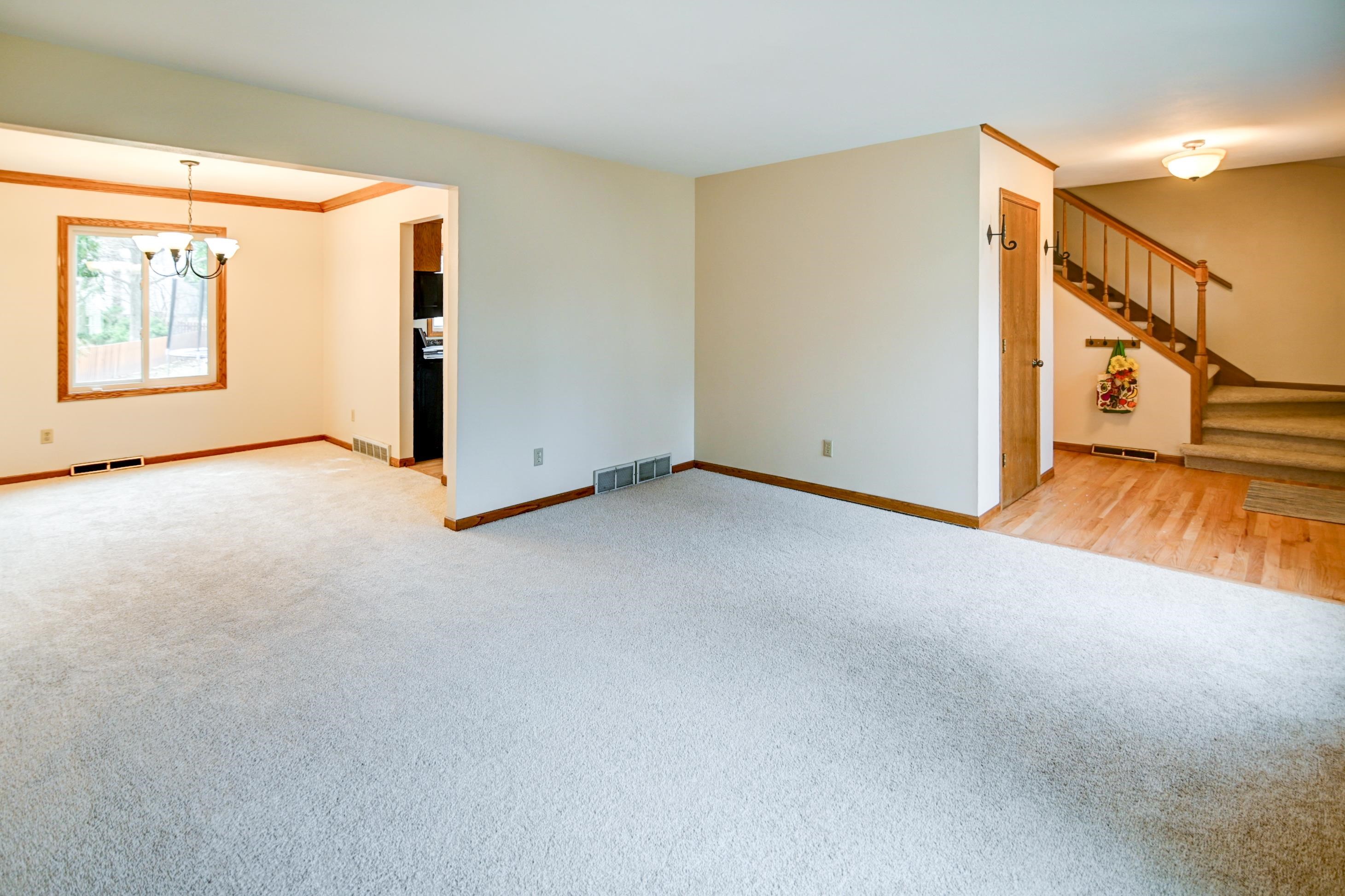 1 E Newhaven Circle
