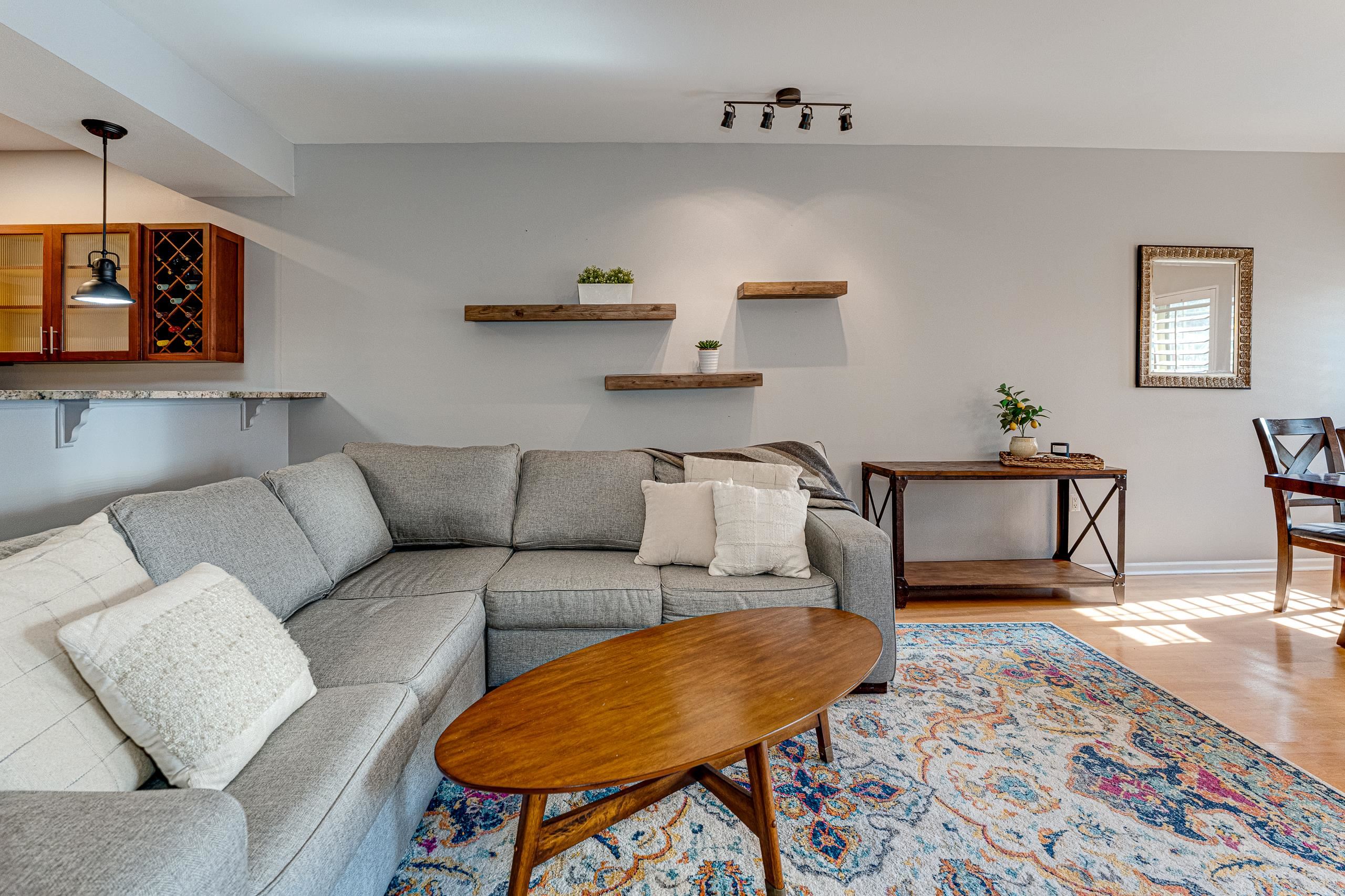 1140 E Dayton Street 104