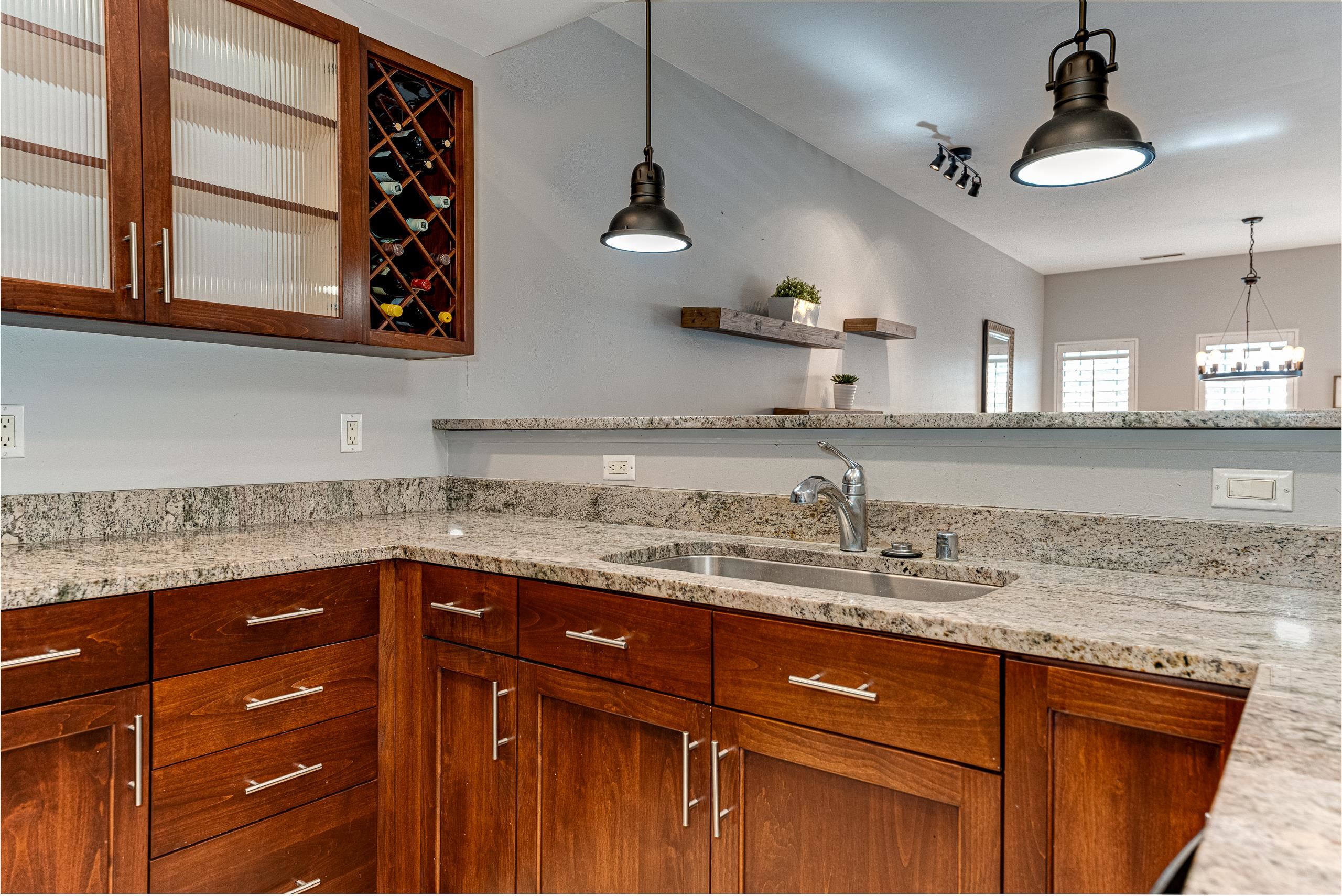 1140 E Dayton Street 104