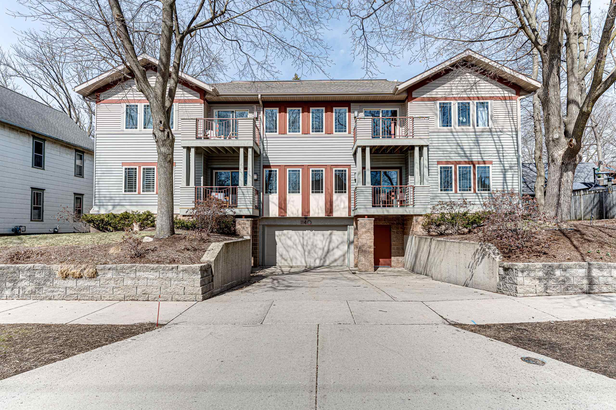 1140 E Dayton Street 104