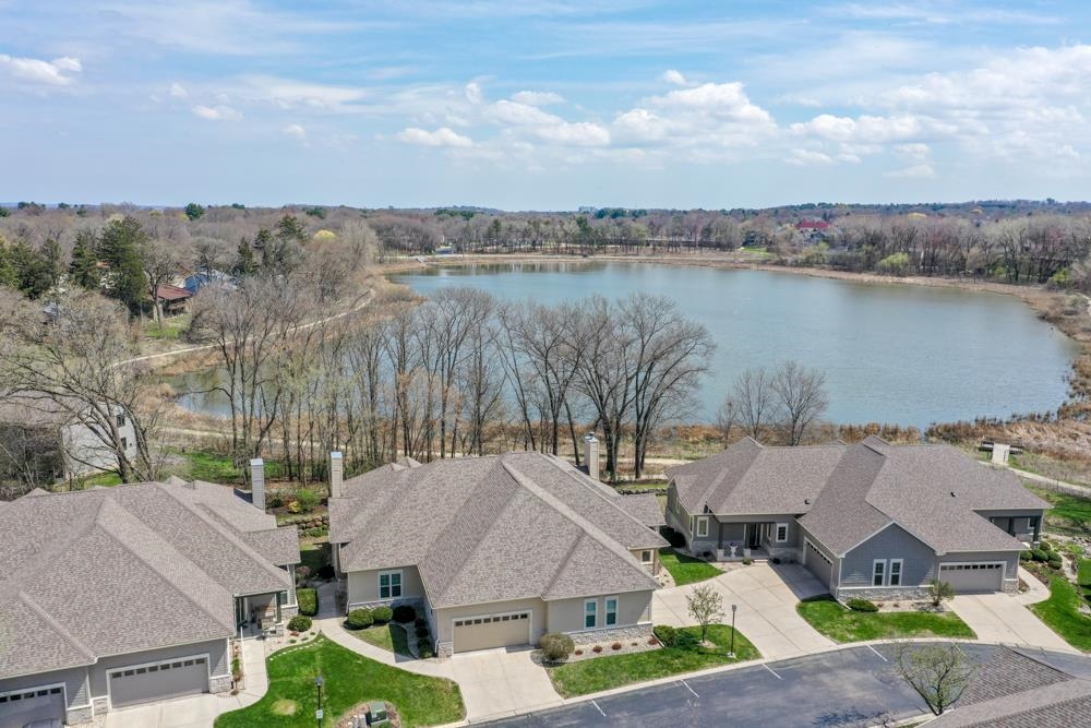 1623 Pond View Court