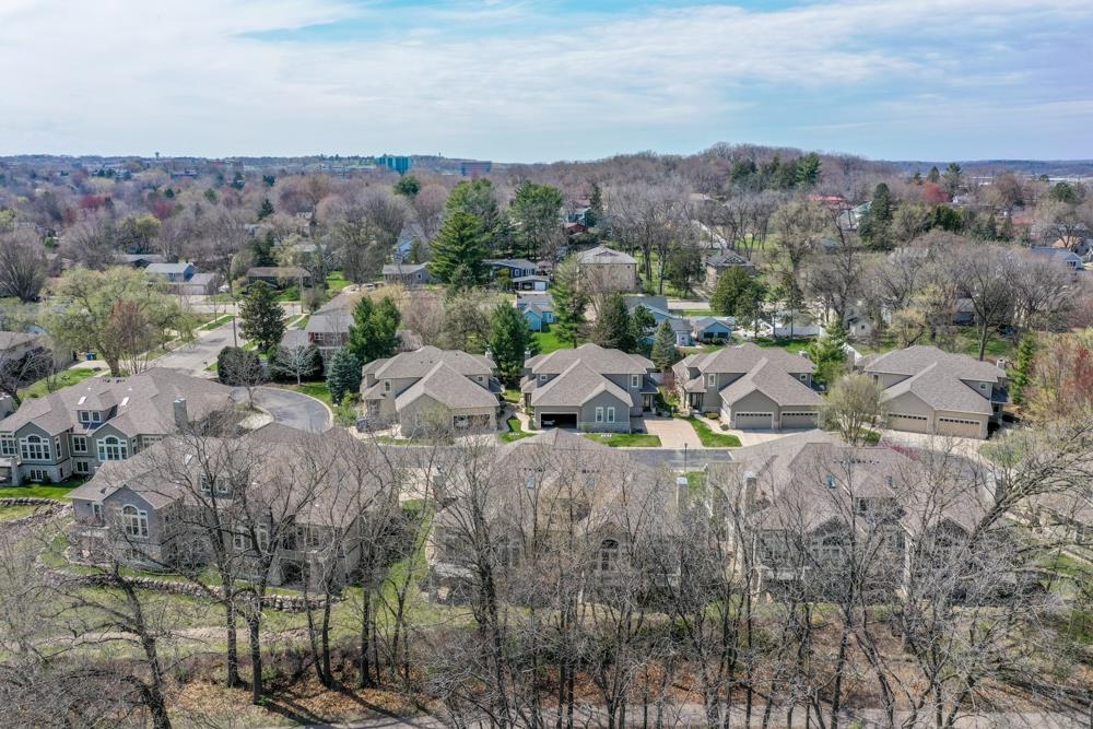 1623 Pond View Court