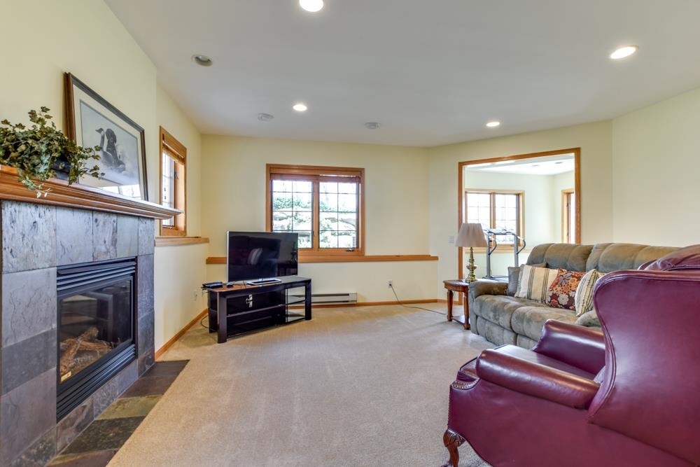 1623 Pond View Court