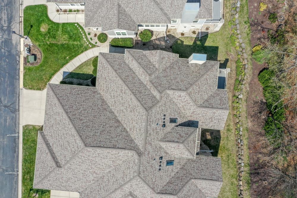 1623 Pond View Court